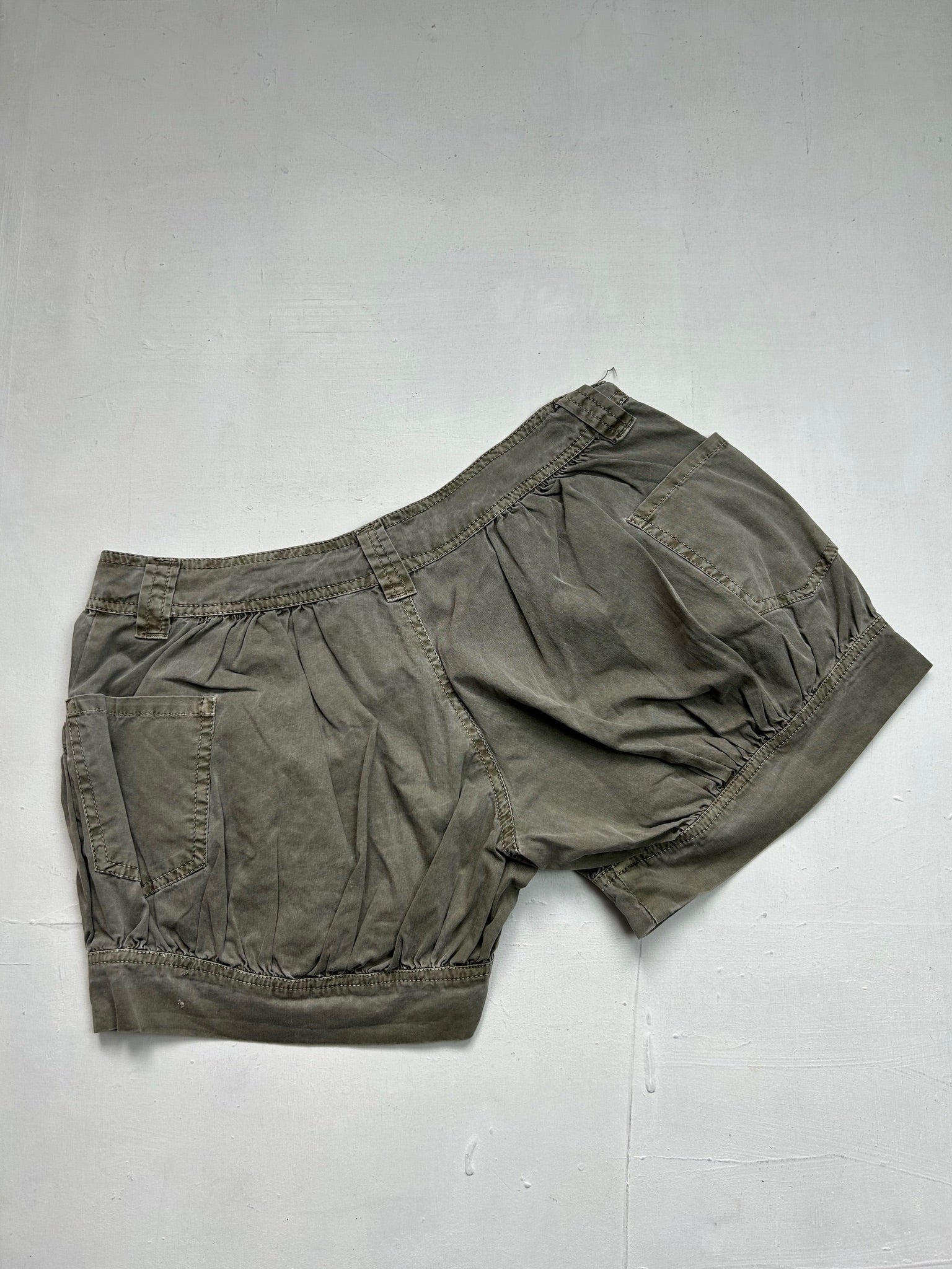 Khaki cotton low rise mini short (M)