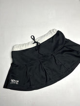 Load image into Gallery viewer, Black low rise mini / micro sporty pleated skirt 90s y2k vintage (S/M)