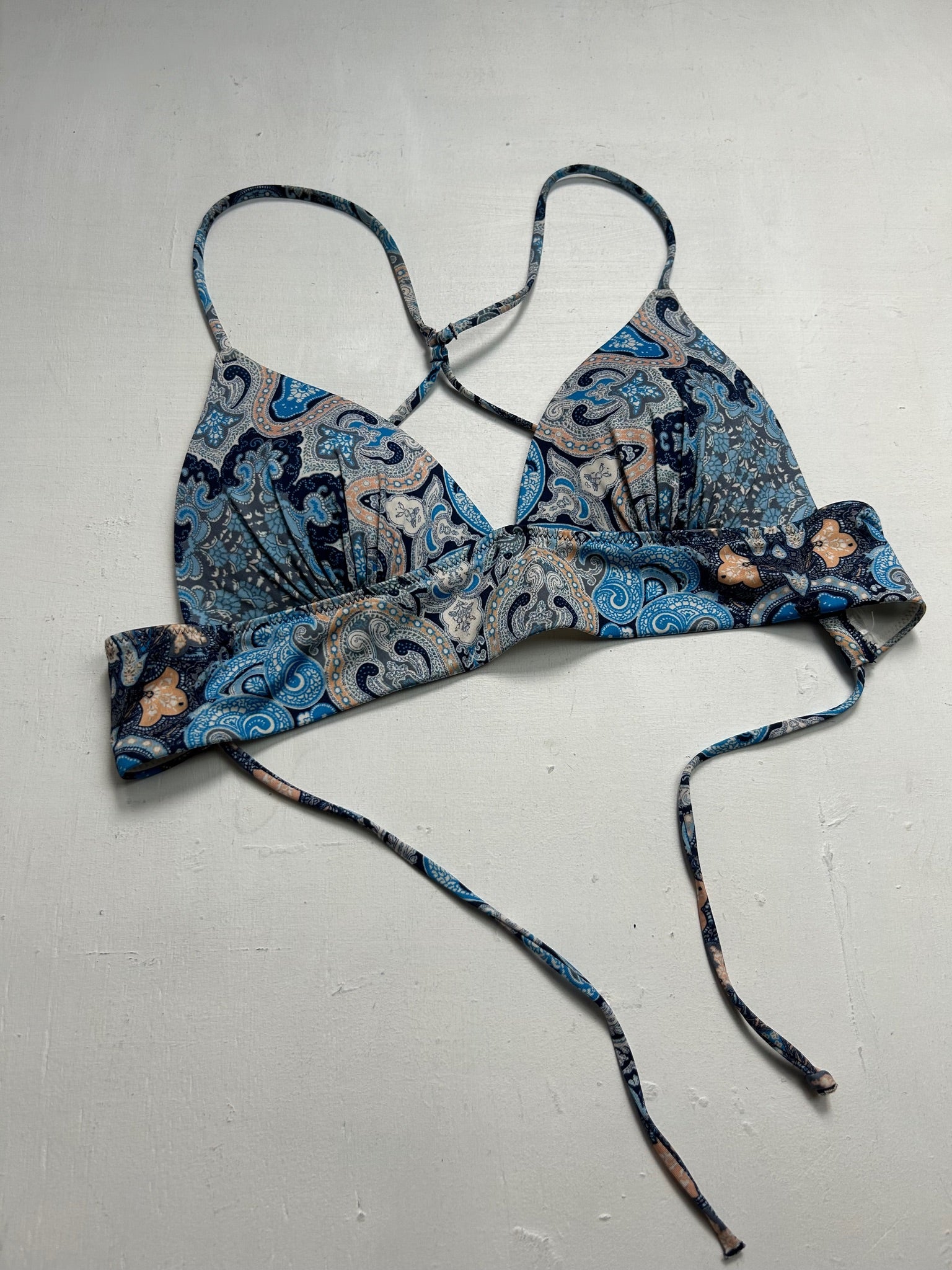 Baby blue graphic print y2k vintage bikini bra