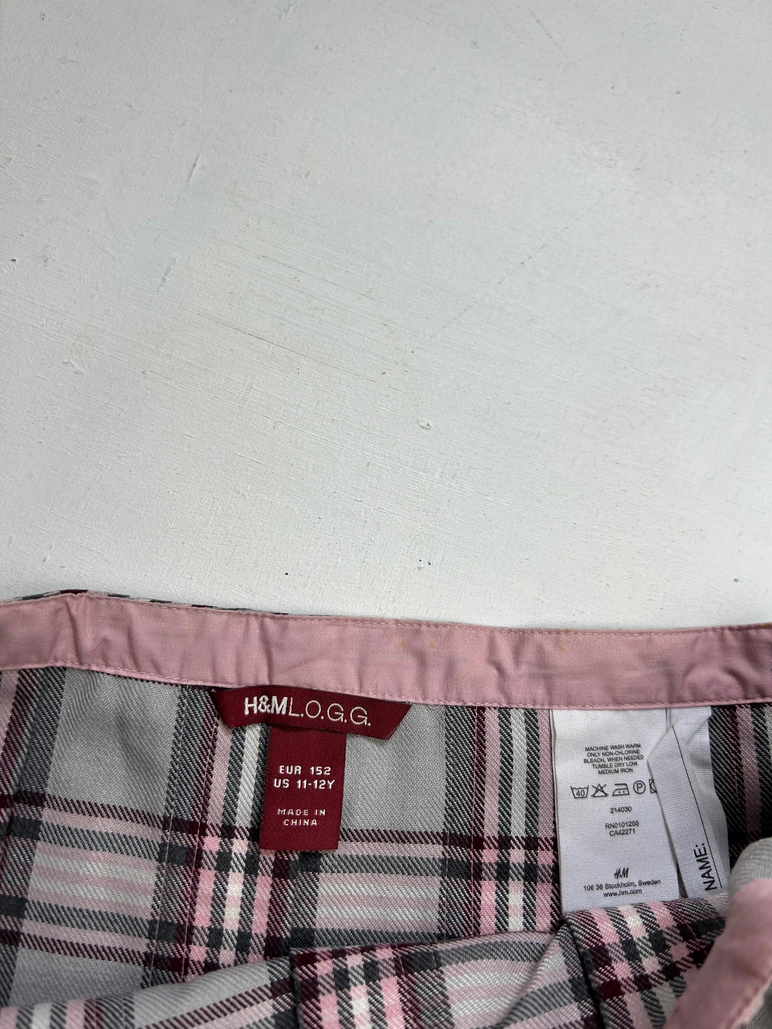 Pink & grey check print high rise y2k 90s vintage mini skirt (XS)