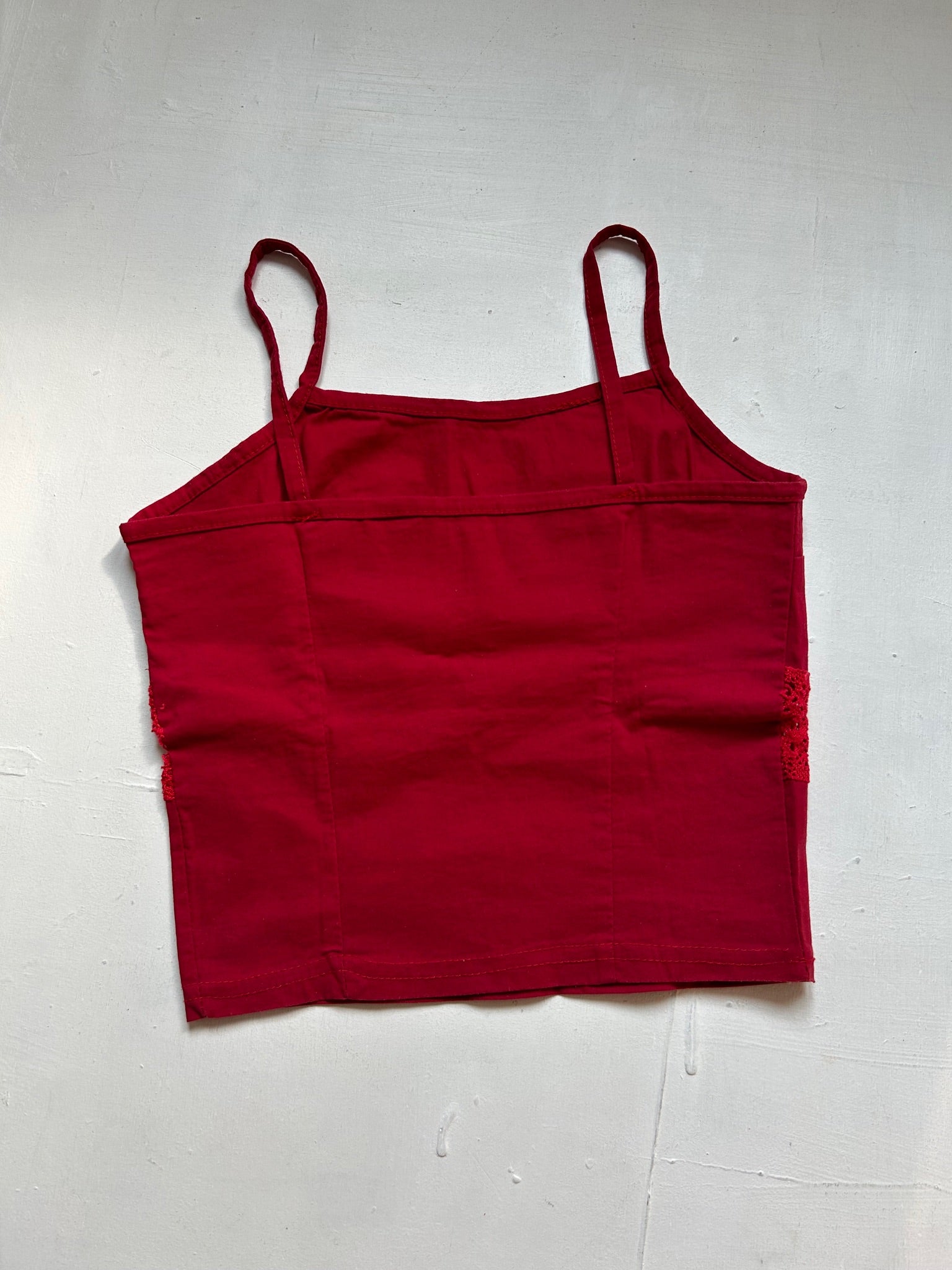 Red embroidered 90s y2k vintage cami top (S)