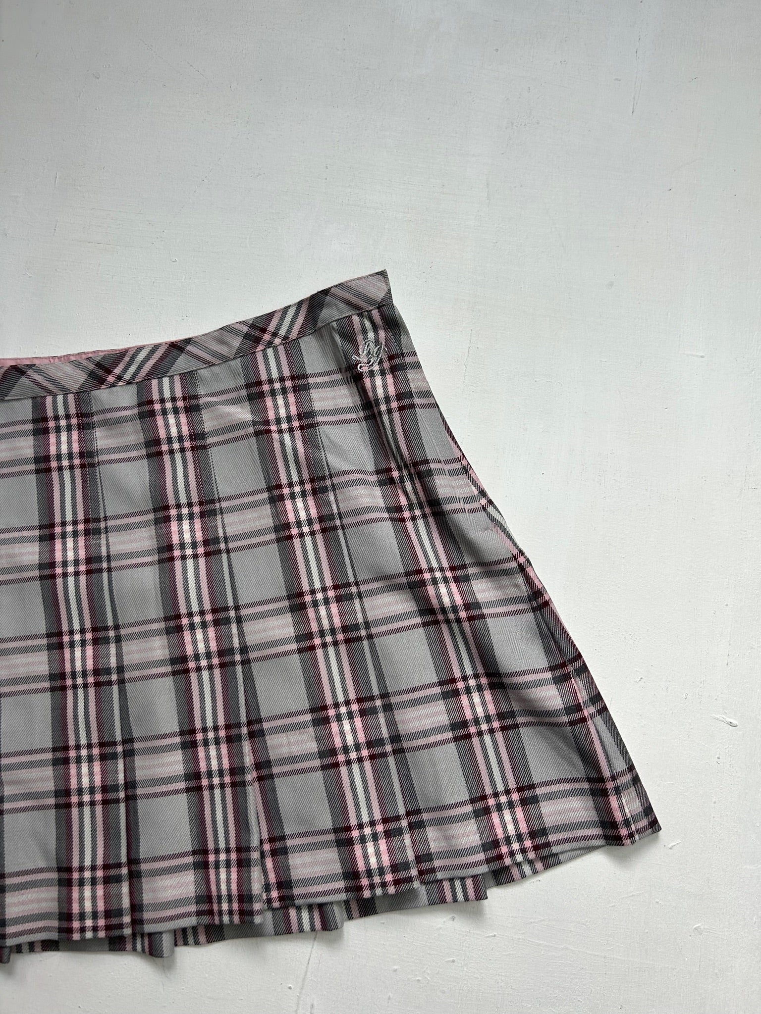 Pink & grey check print high rise y2k 90s vintage mini skirt (XS)