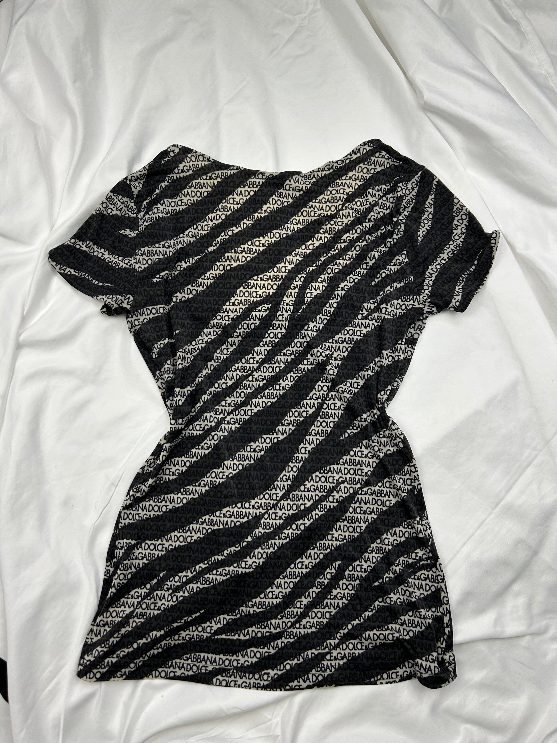 Zebra print lycra logo stretchy tee (M)