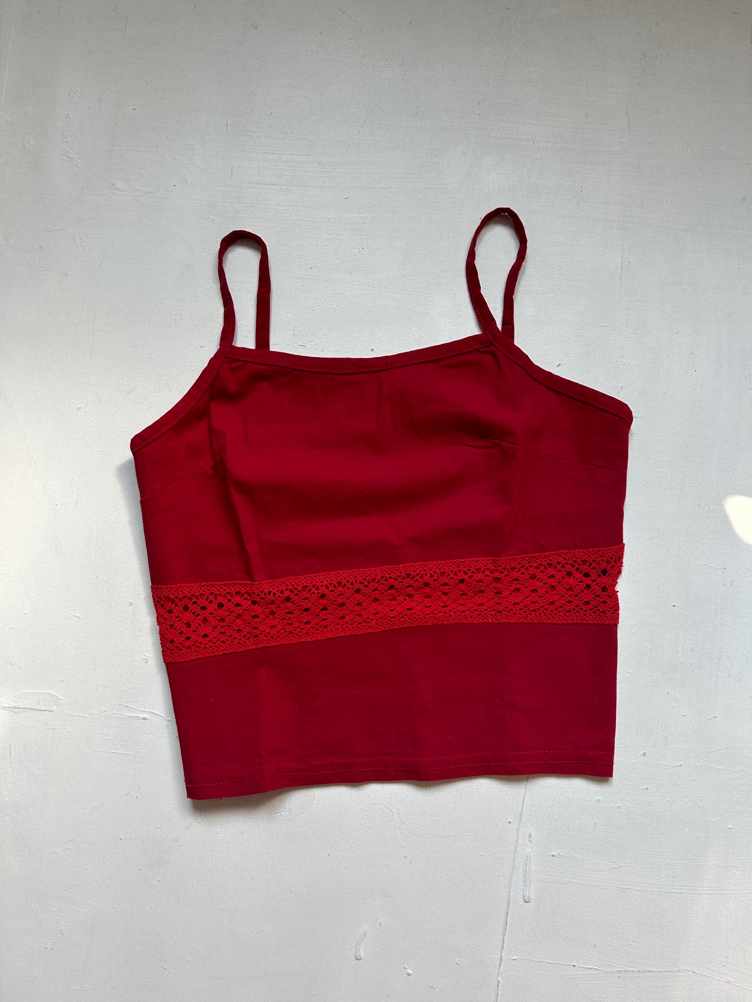 Red embroidered 90s y2k vintage cami top (S)