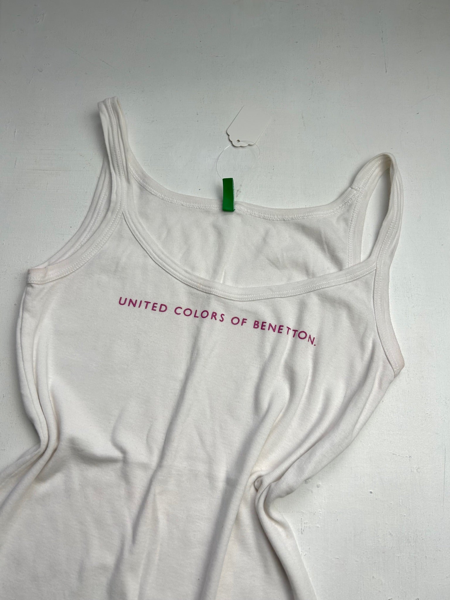 White spell out logo 90s y2k vintage tank top (M)