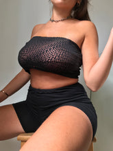 Load image into Gallery viewer, Black stretchy see trough bandeaus tube top 90s y2k vintage (S/M)