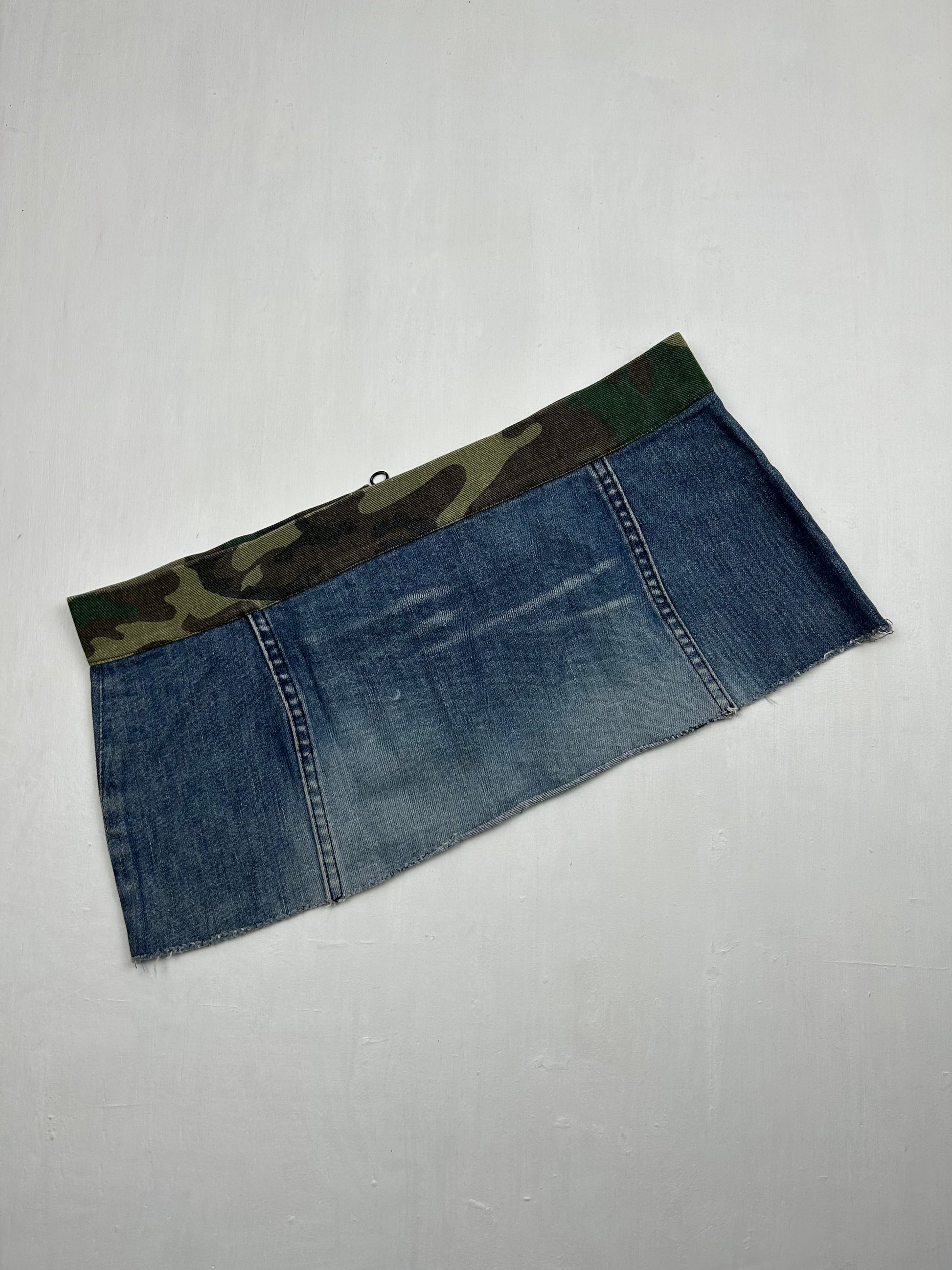 Blue denim camo detail low rise micro skirt (S/M)