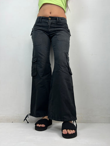 Black low waist baggy cargo pants (S)