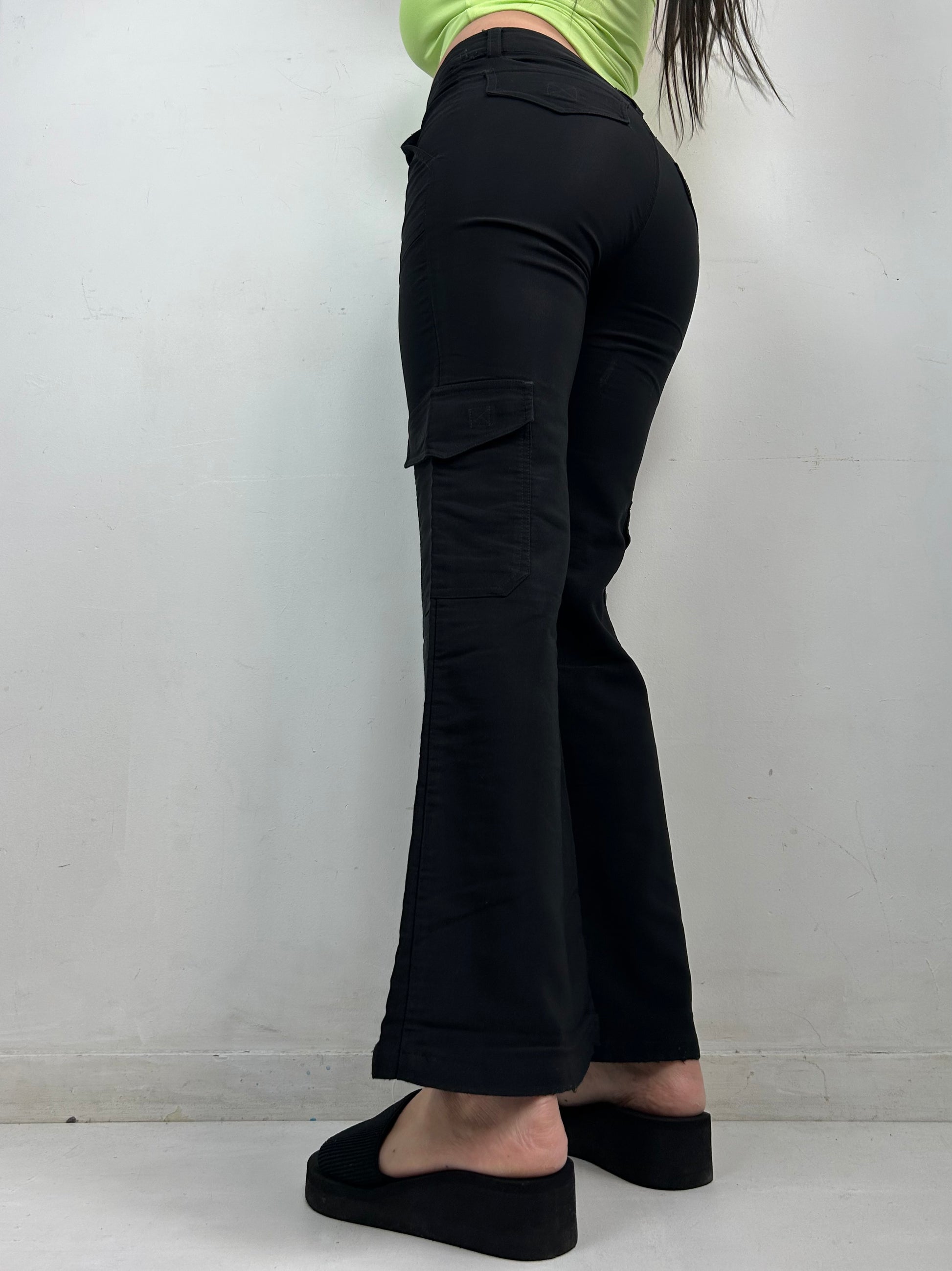 Black low waist baggy cargo pants (S)