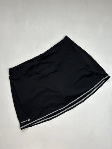 Black low rise y2k 90s vintage mini tennis skort (M)