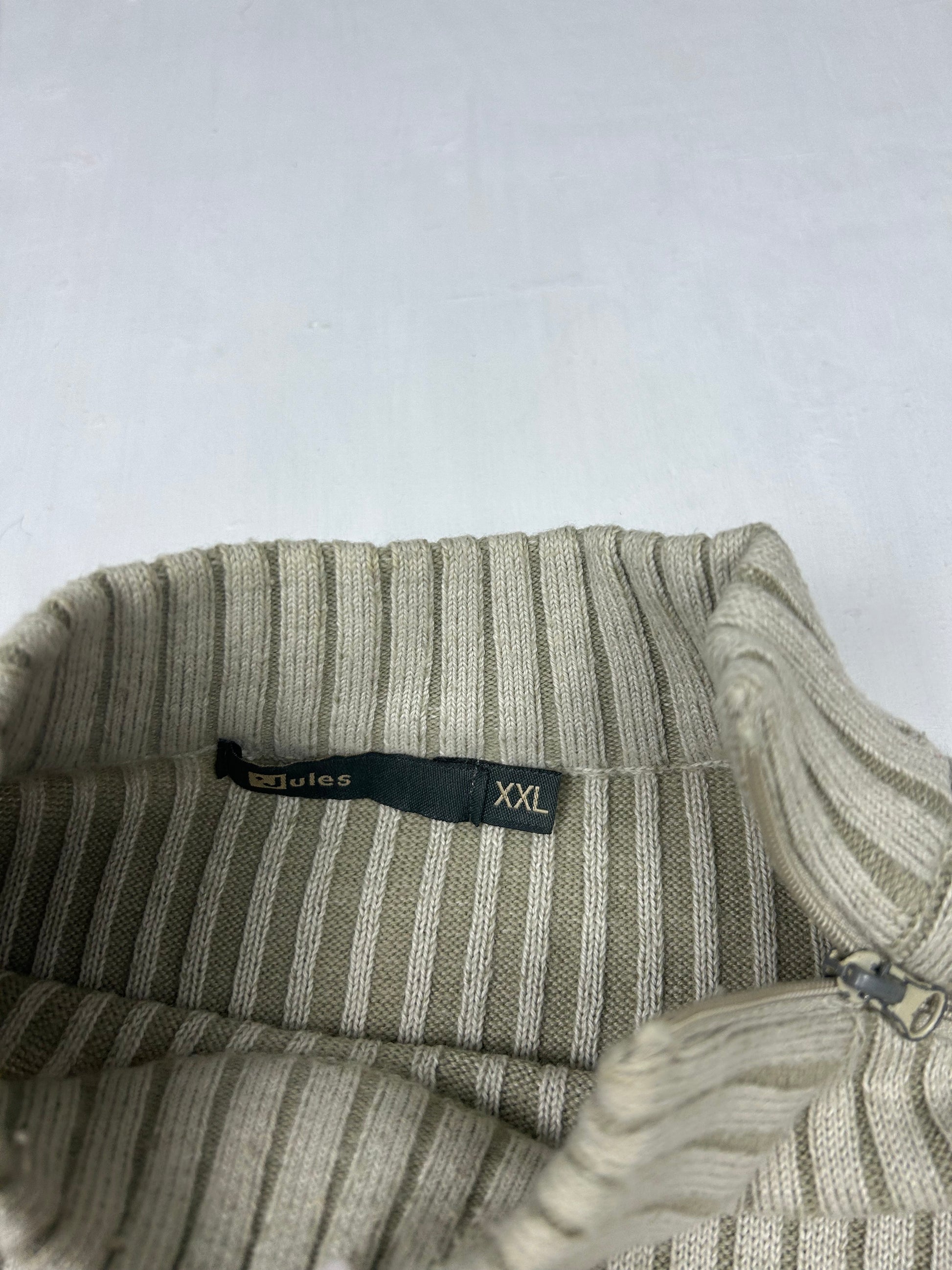 Beige zip up ribbed jumper (XXL)