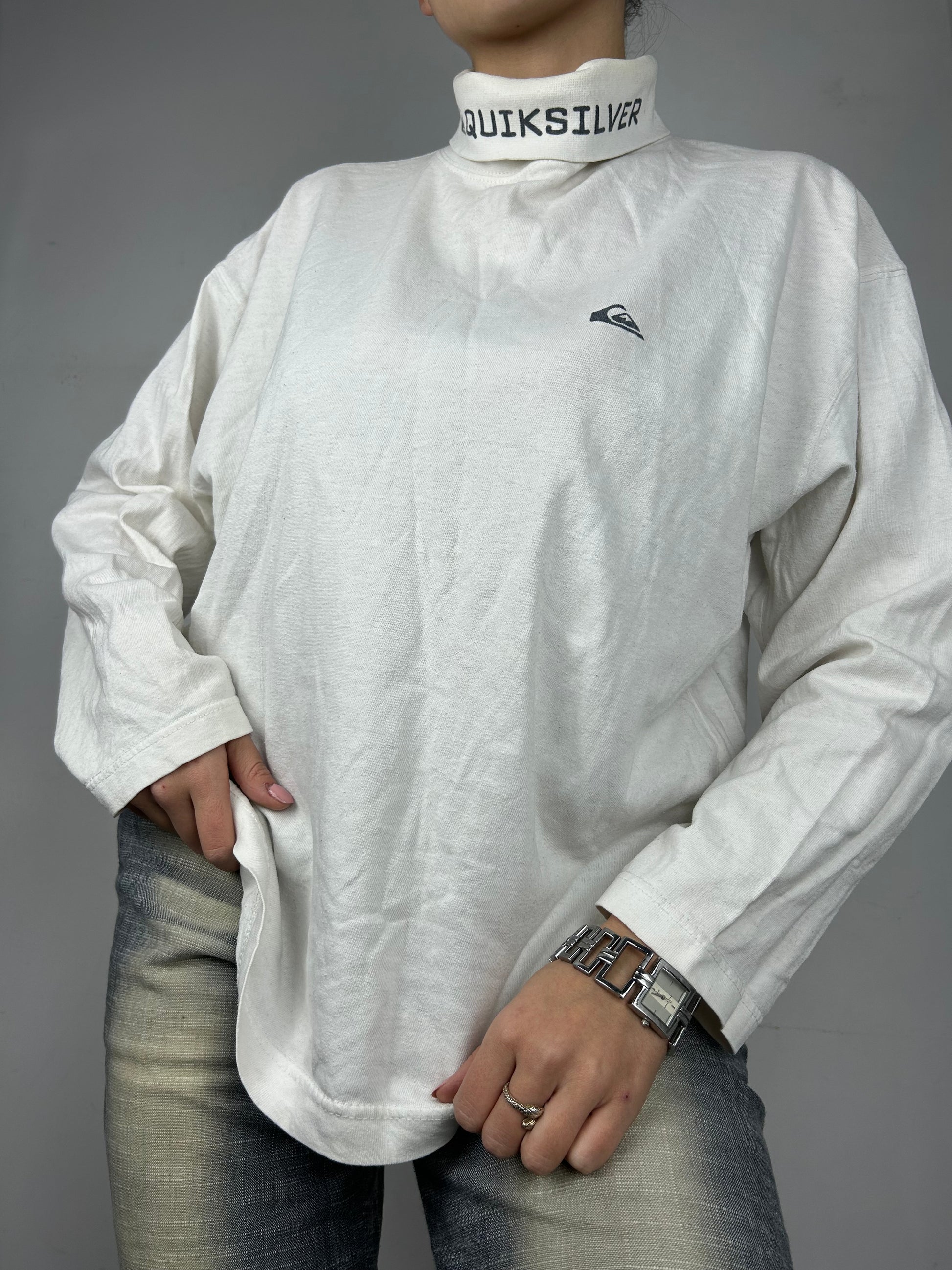 White turtleneck long sleeves top (L)