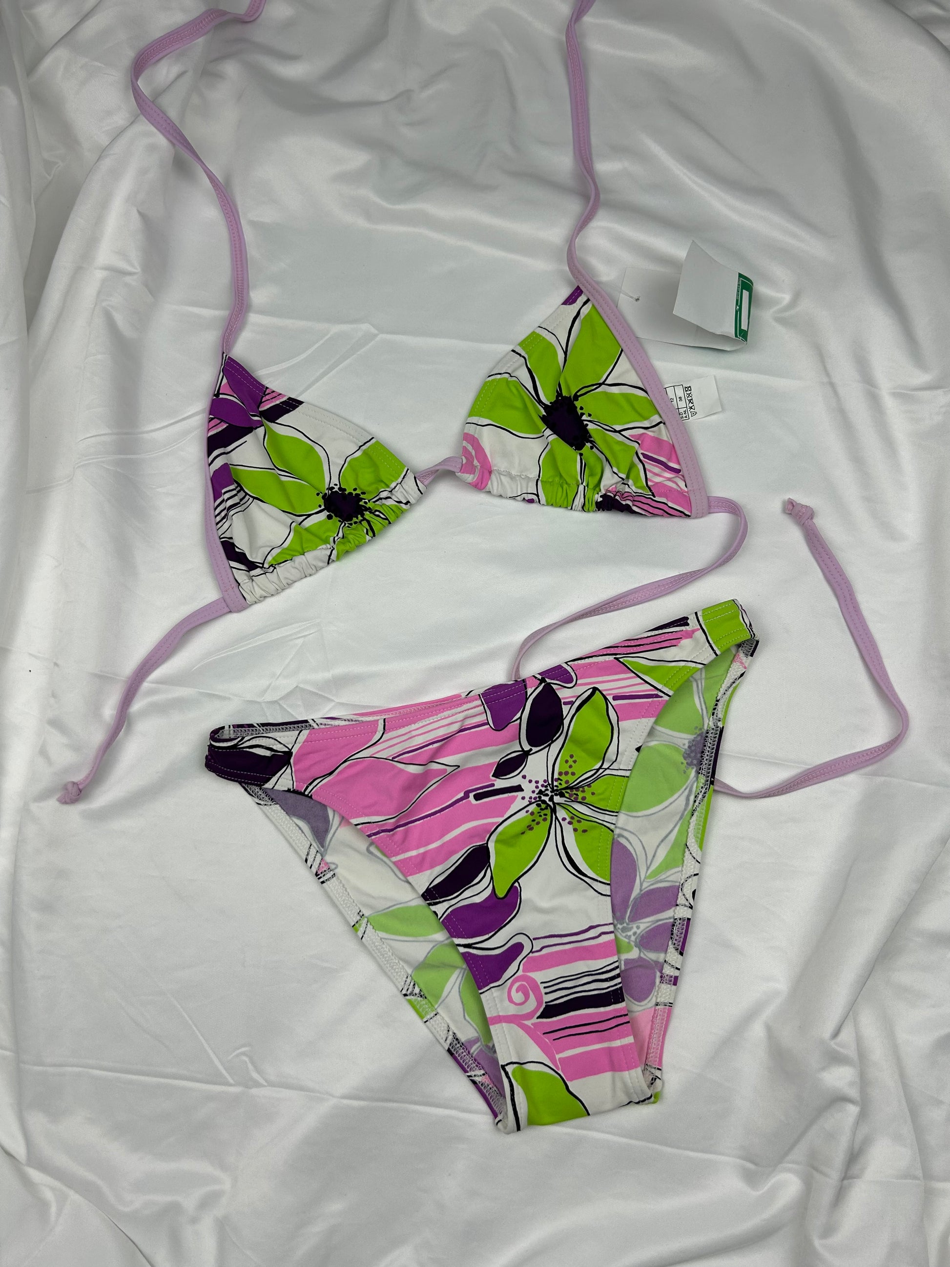 Brand new floral print bikini set (M)