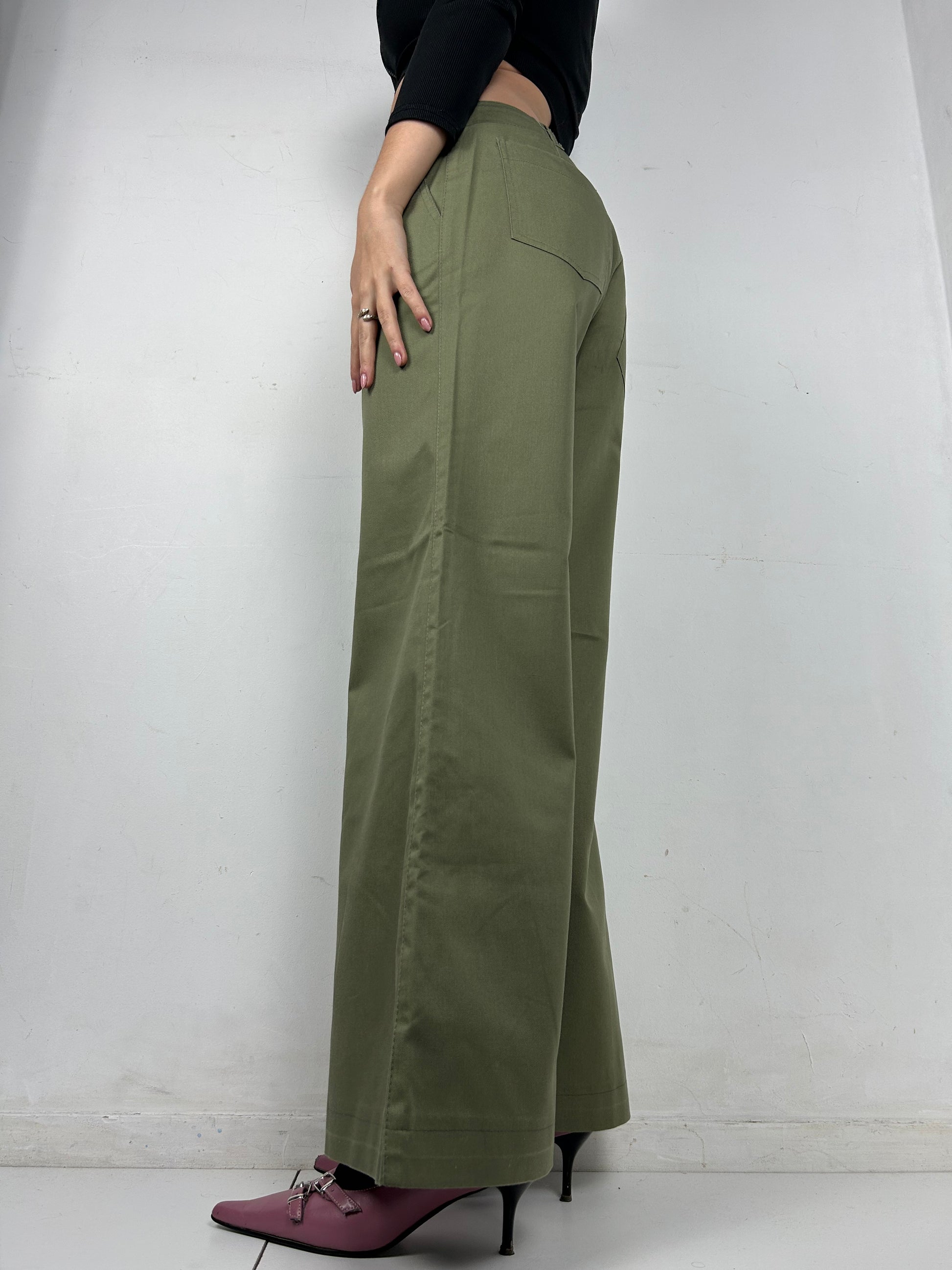 Khaki low waist office extra flare pants (M)