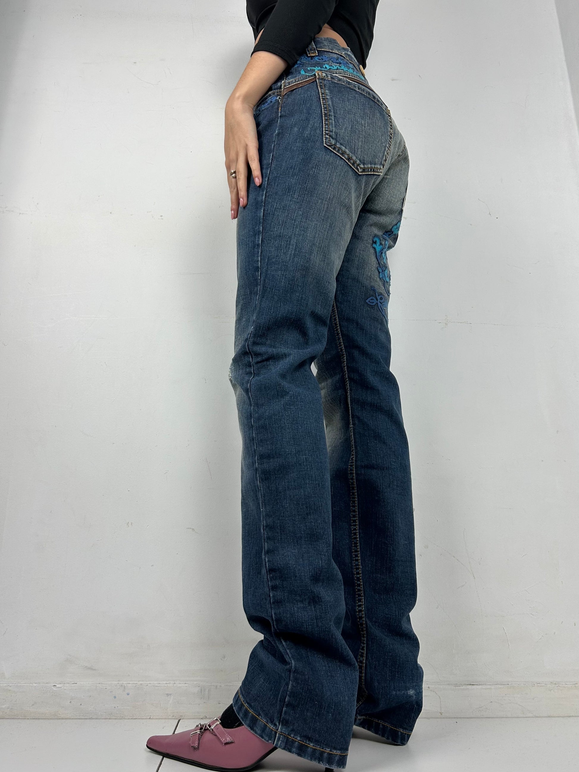 Blue denim low waist baggy embroidered pants (S/M)