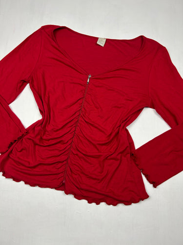 Red zip up long sleeves top (L)