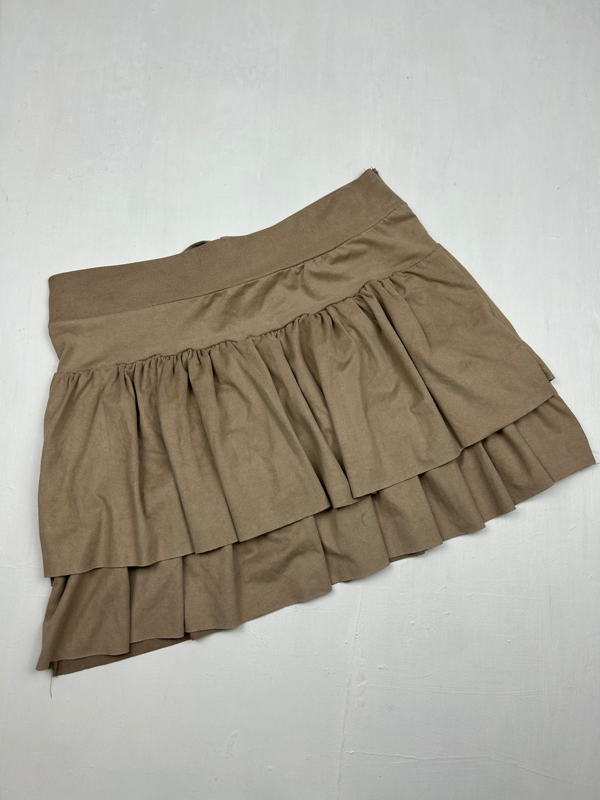 Beige suede low rise mini pleated skirt (S)