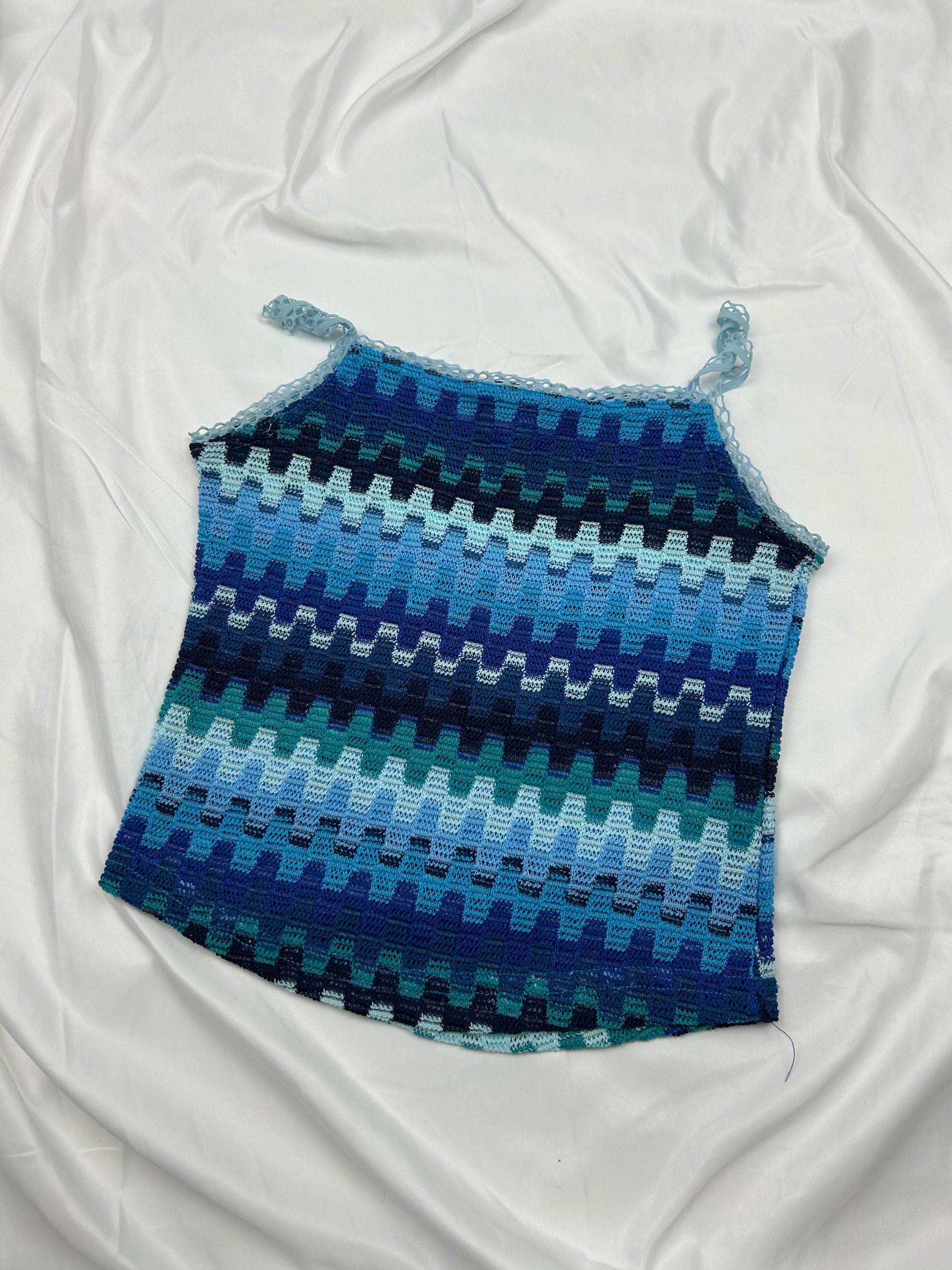 Blue graphic print tight fit cami top (S)