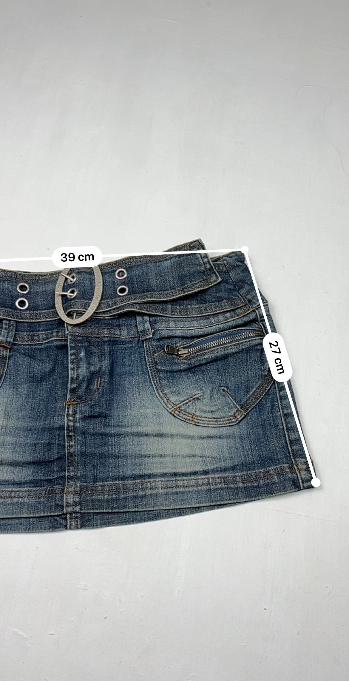 Blue denim low rise mini skirt with belt (S)