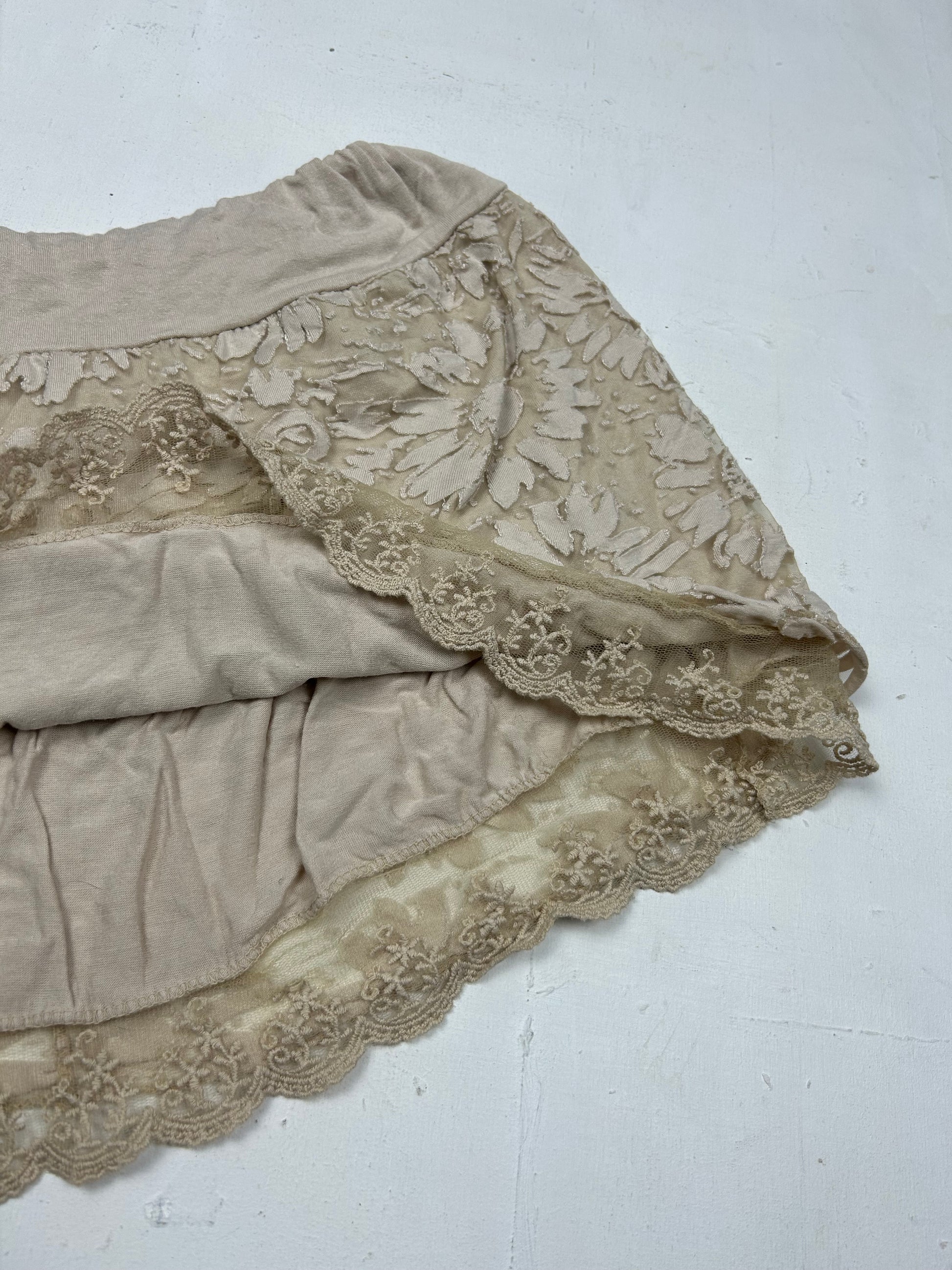 Beige low rise pleated cotton mini skirt (S)