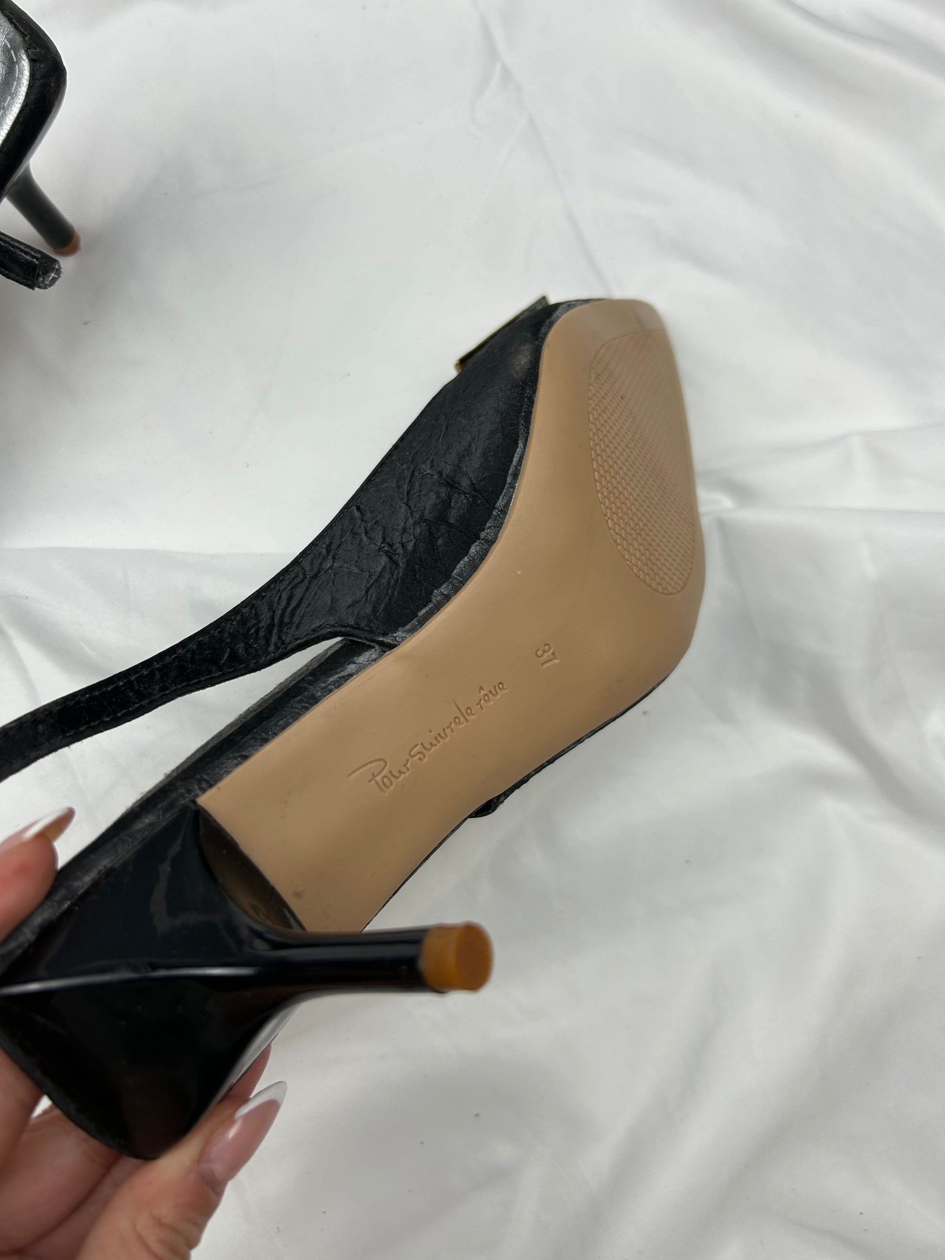 Black pointed toes buckle kitten heels (37)