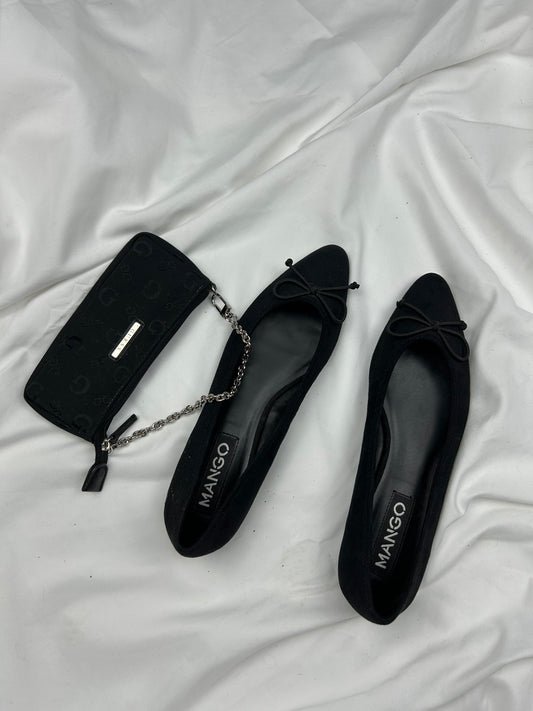 Black brand new  pointed toes ballet shoes (38)