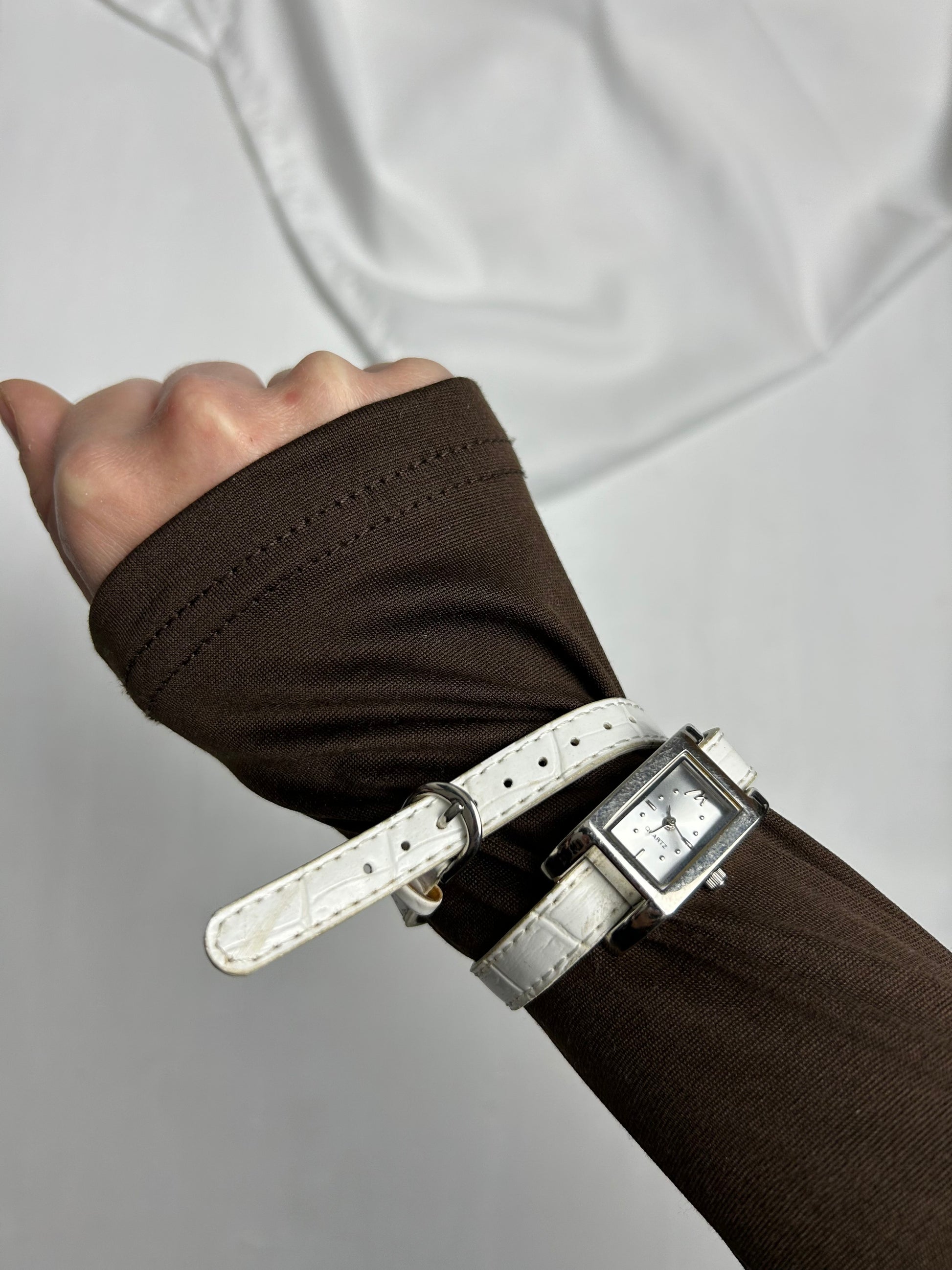 Vintage stainless steel white leather bracelet watch jewelry