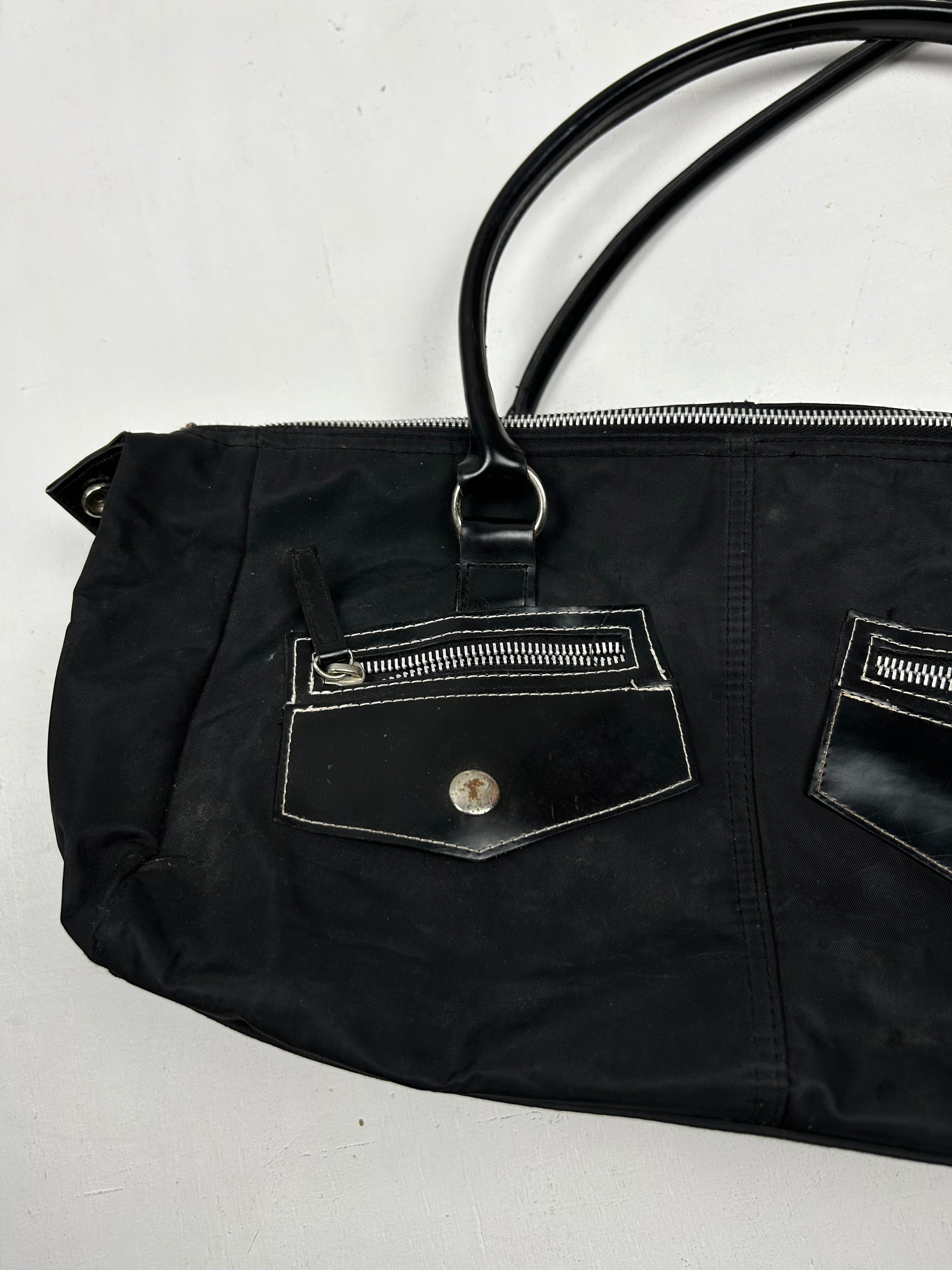 Black uni shoulder bag