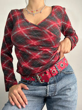 Load image into Gallery viewer, Red check grunge y2k vintage wrapped long sleeves top (M)