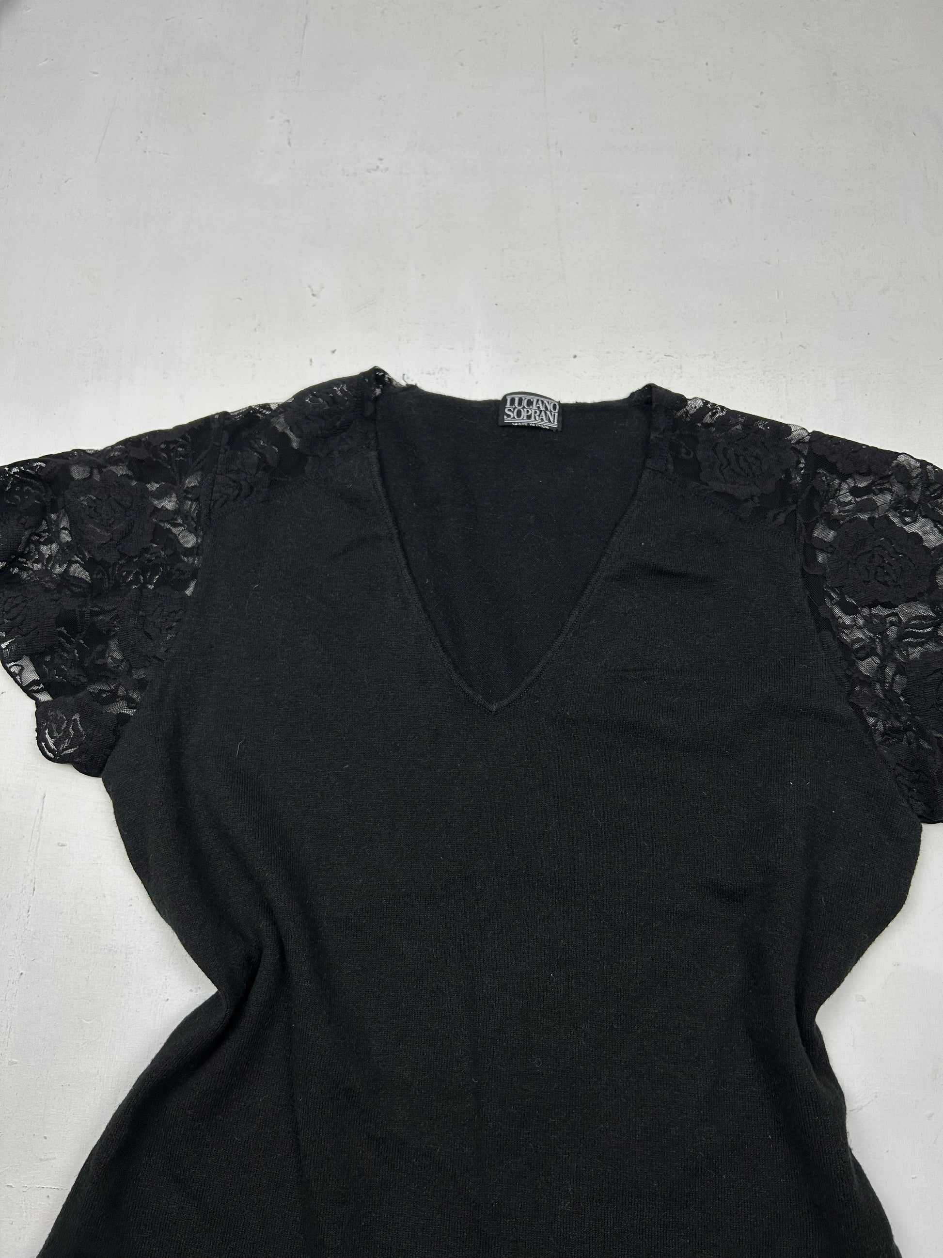 Black lace detail tee (M)