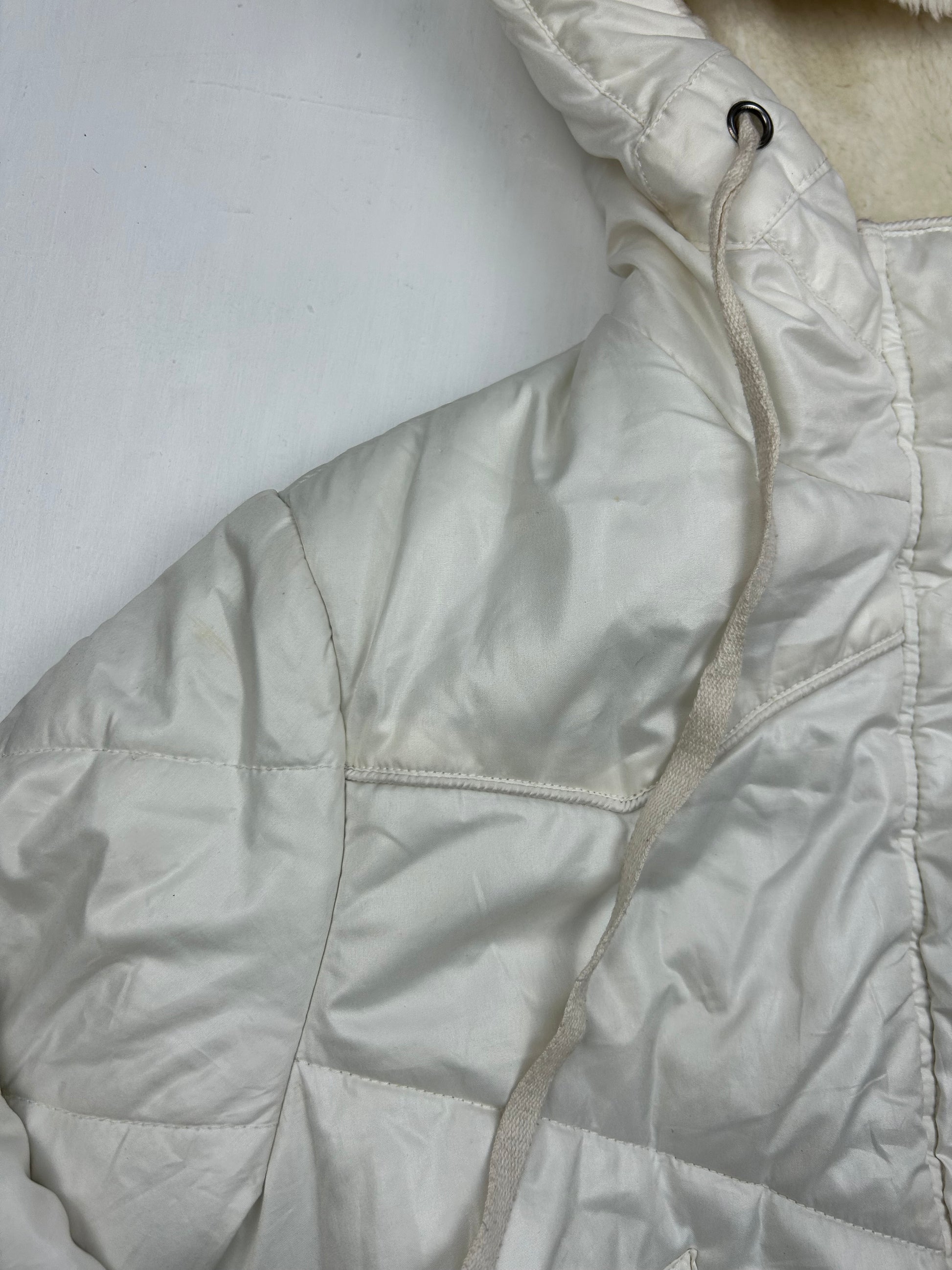 White zip up puffer jacket (S)