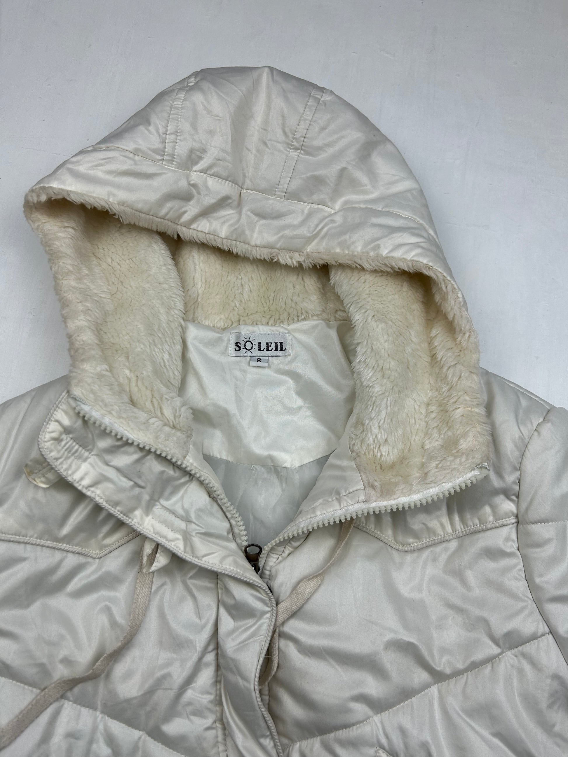 White zip up puffer jacket (S)