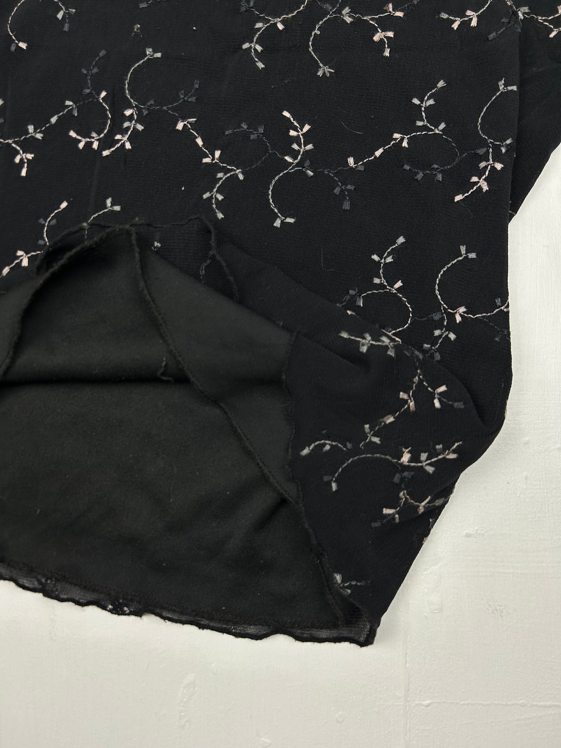 Black mesh lined floral print tee (S)