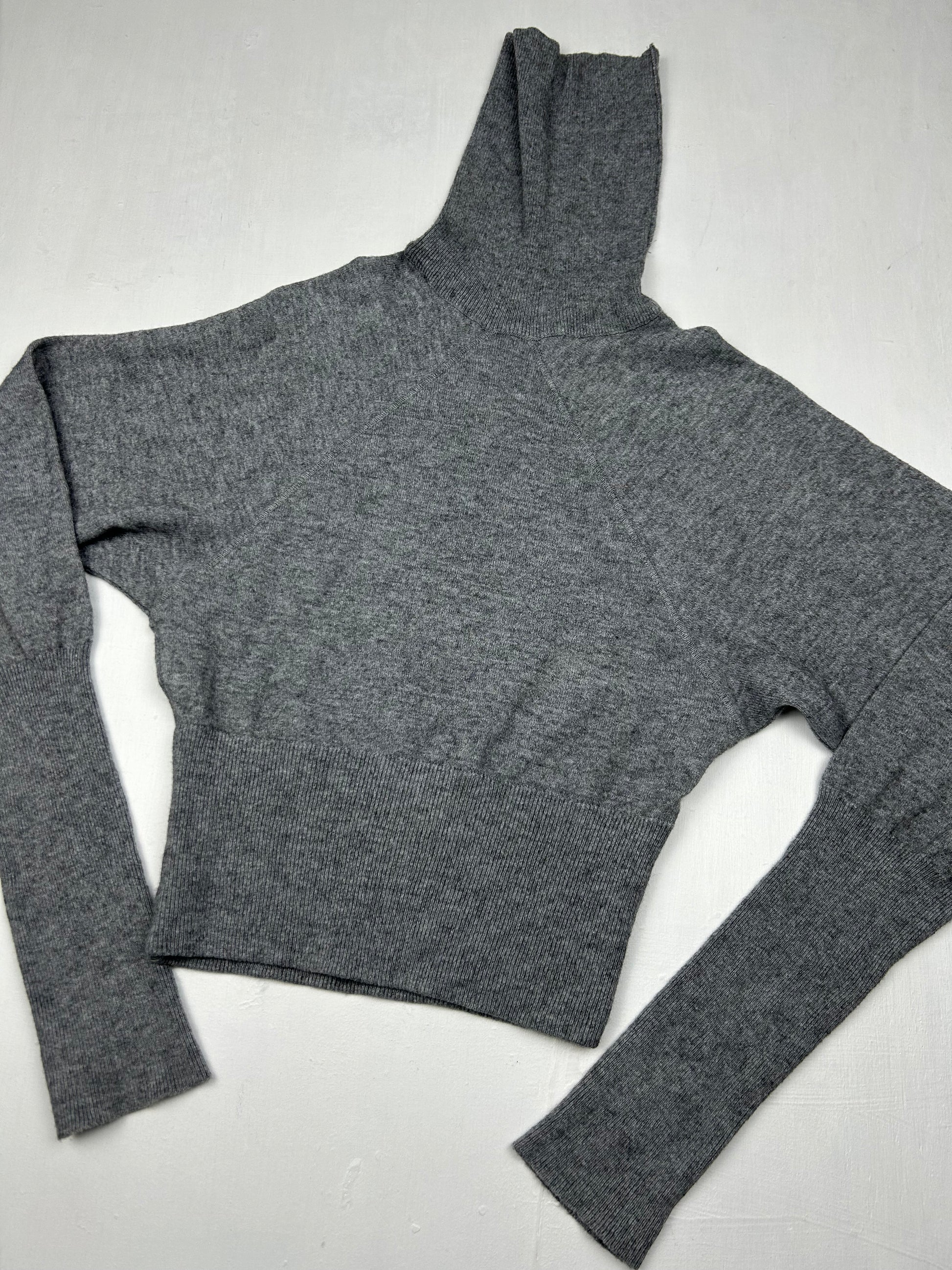 Grey turtleneck stretchy jumper (S/M)