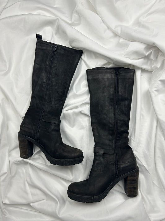 Black  knee high leather boots (37)