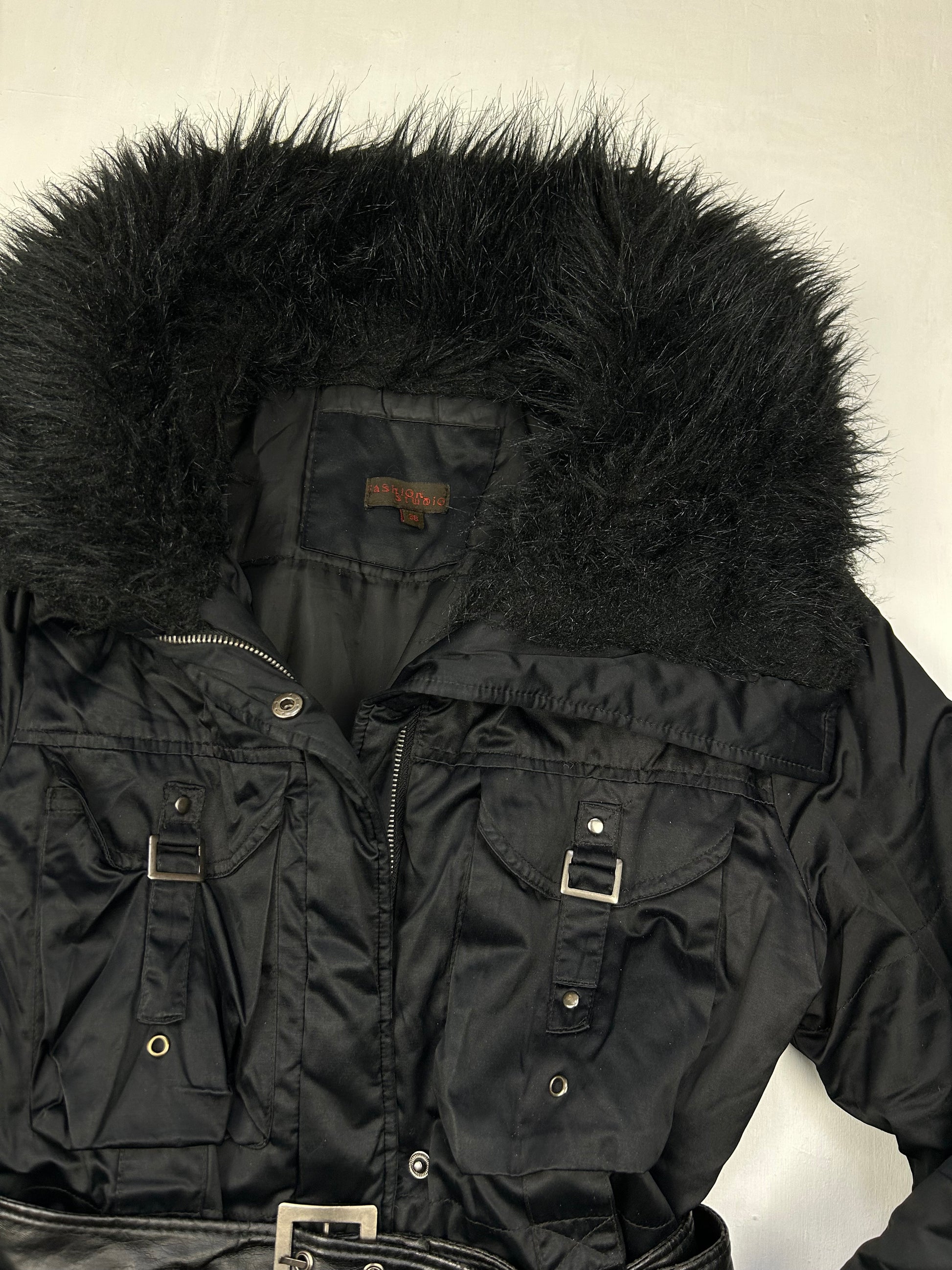 Black faux fur puffer jacket with belt (M)