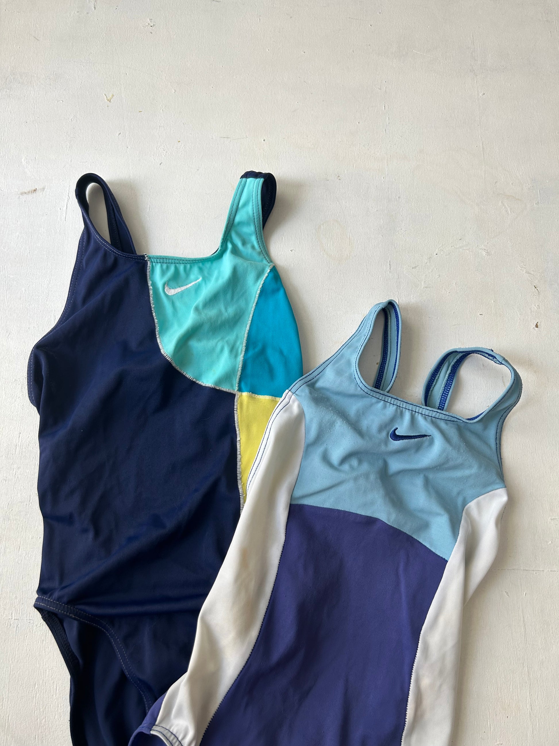 Bicolor swoosh bodysuit (XXS/XS)