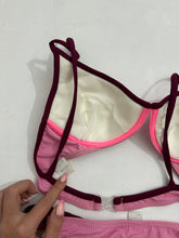 Load image into Gallery viewer, Pink padded y2k vintage bikini set  (S/M)