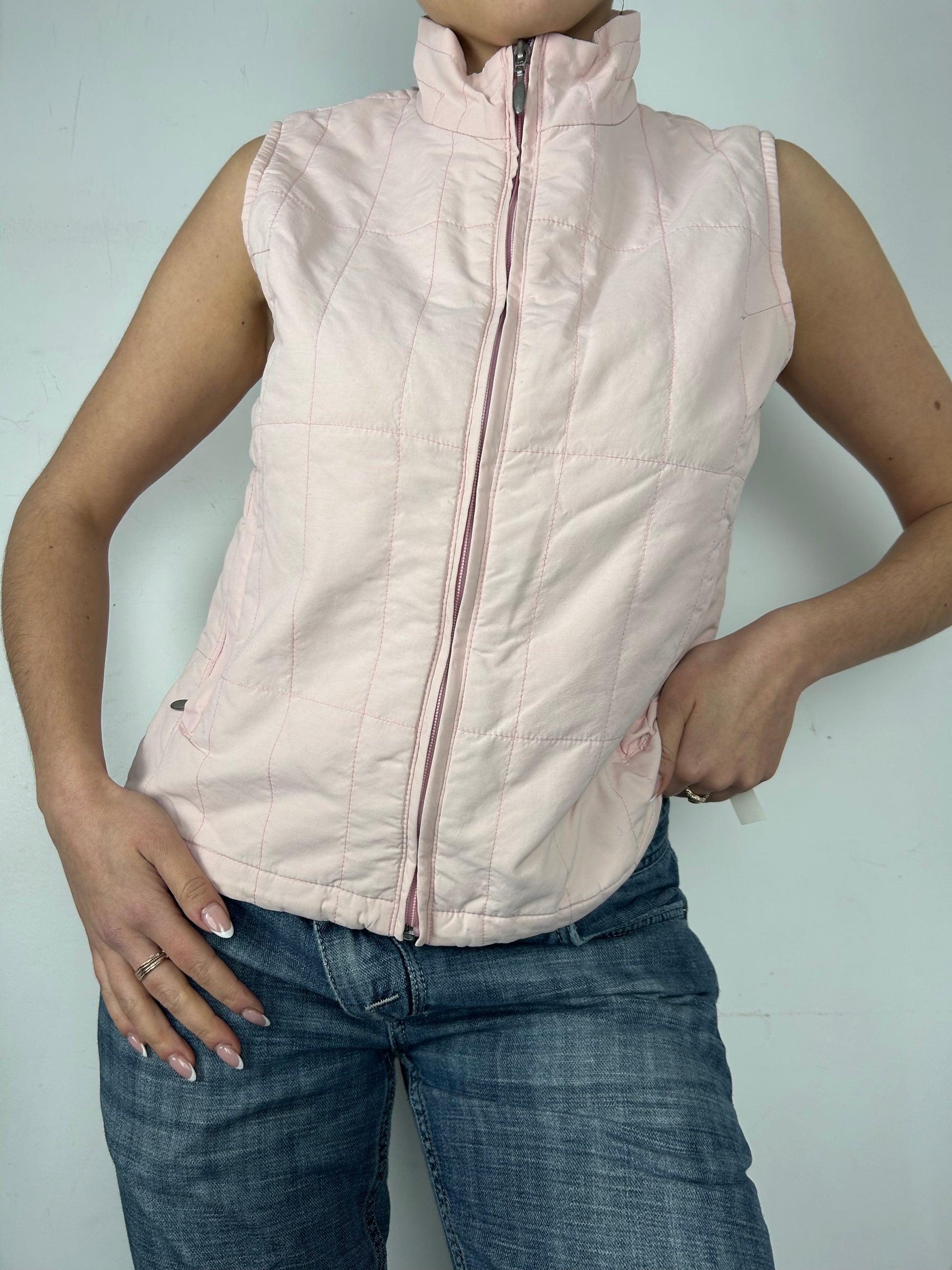 Pink zip up sleeveless jacket (S/M)