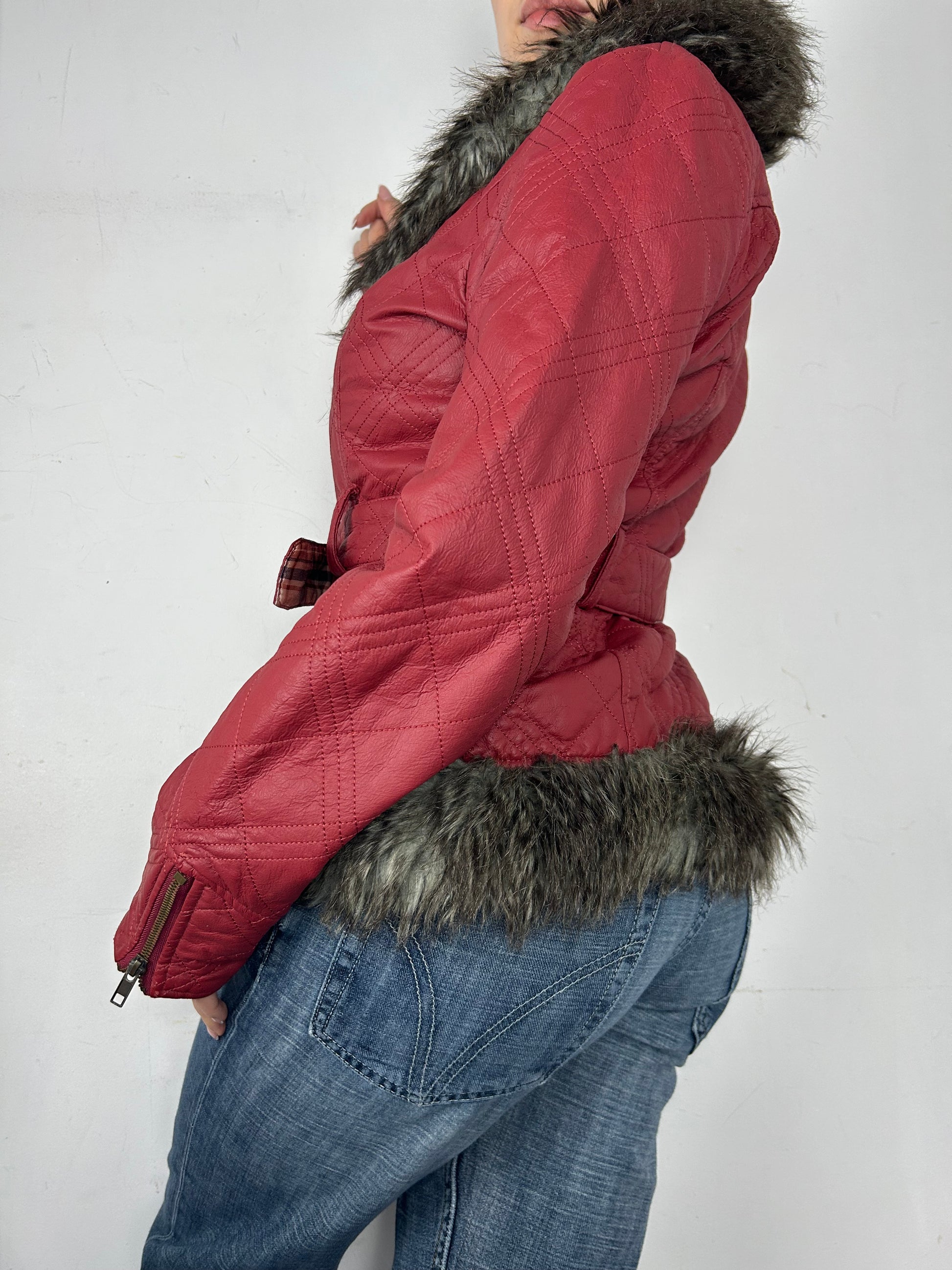 Red faux fur neck belt biker jacket (S)