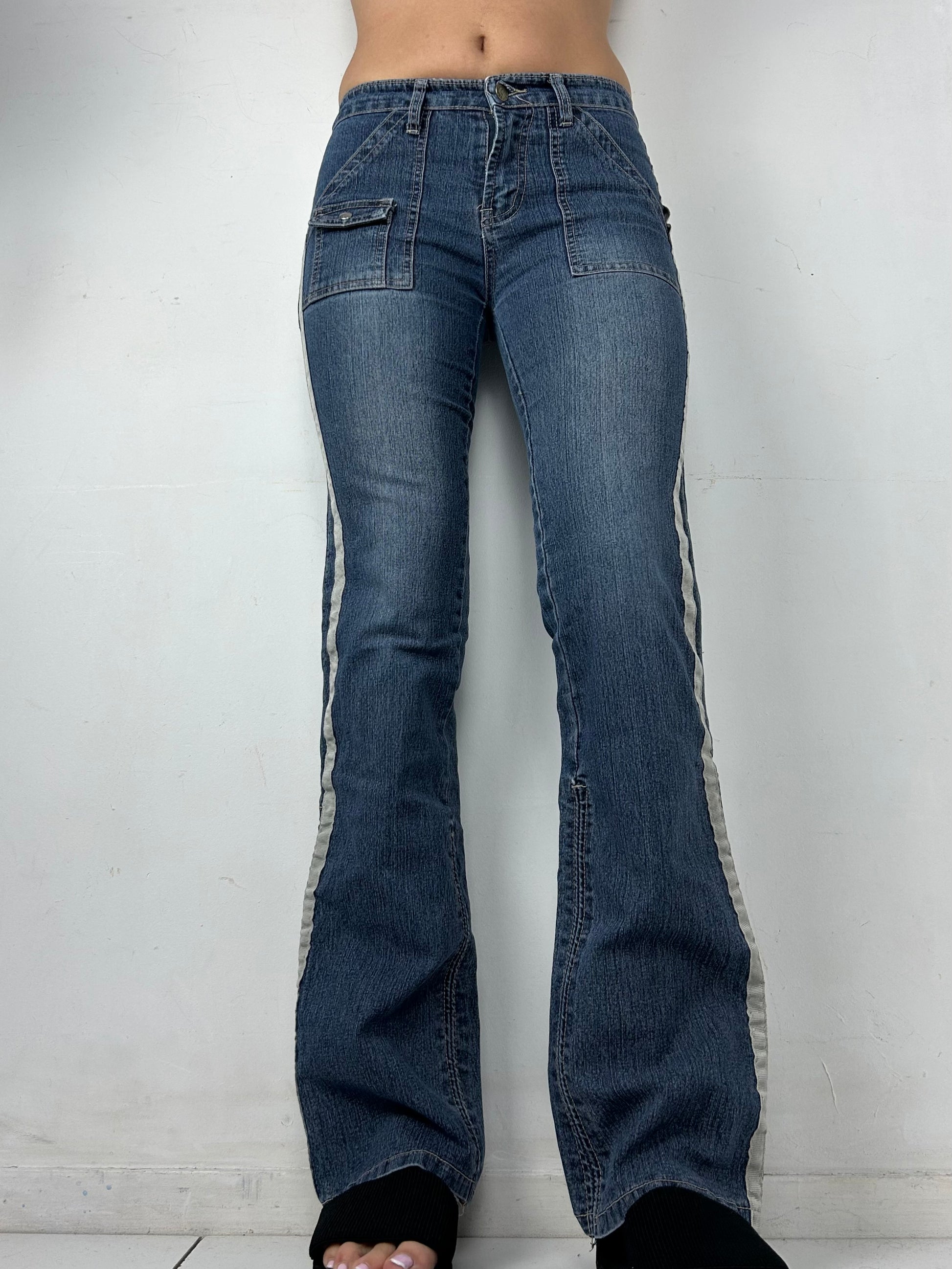 Blue denim low rise bootcut pants (S)