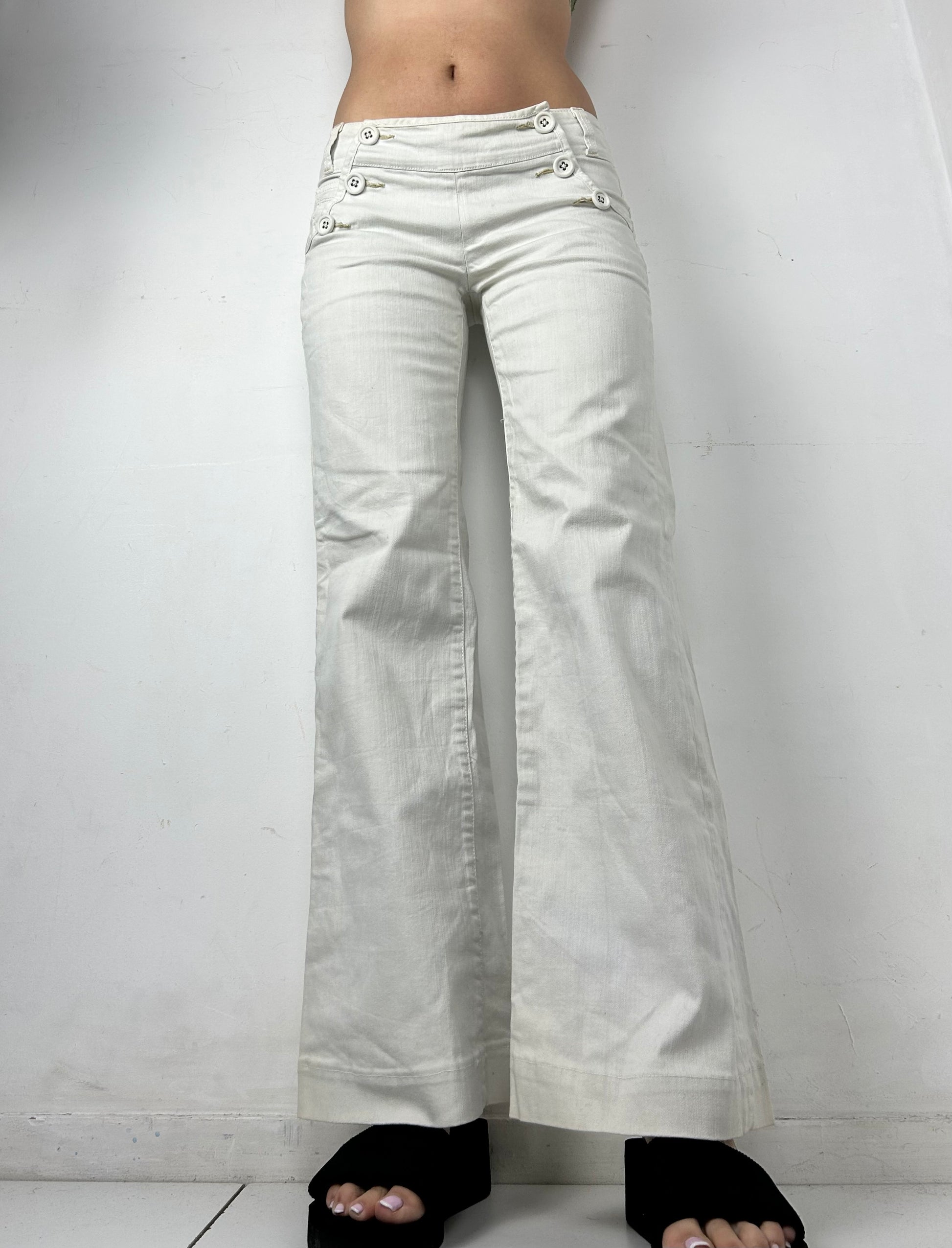 White cream denim low rise flare pants (S)