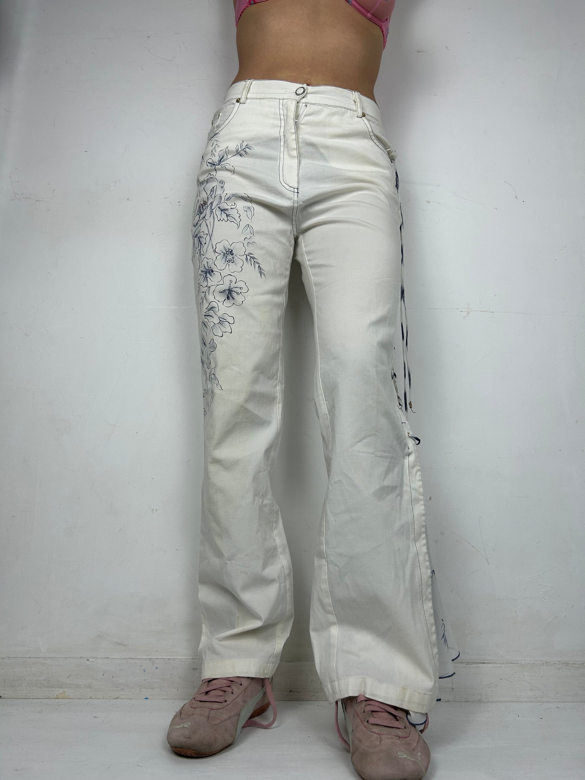 White lace up mid waist denim pants (M)