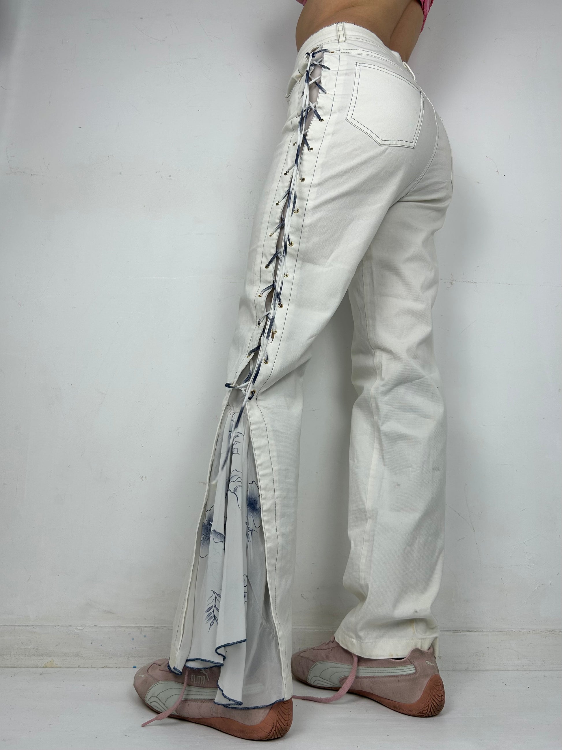 White lace up mid waist denim pants (M)