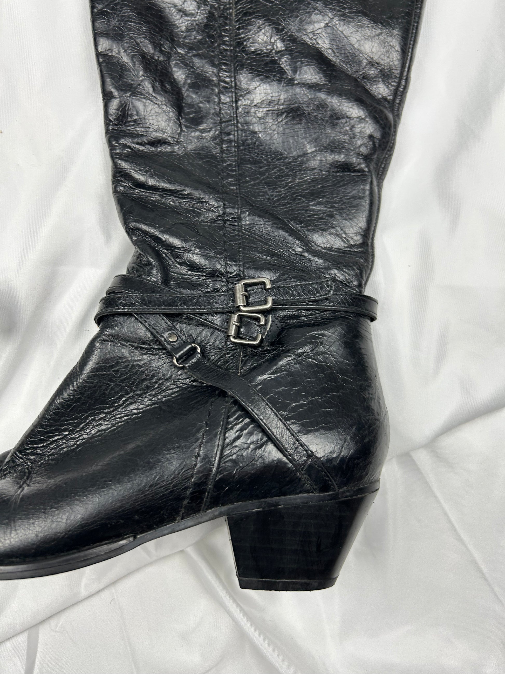 Black buckle belt knee high boots (38)