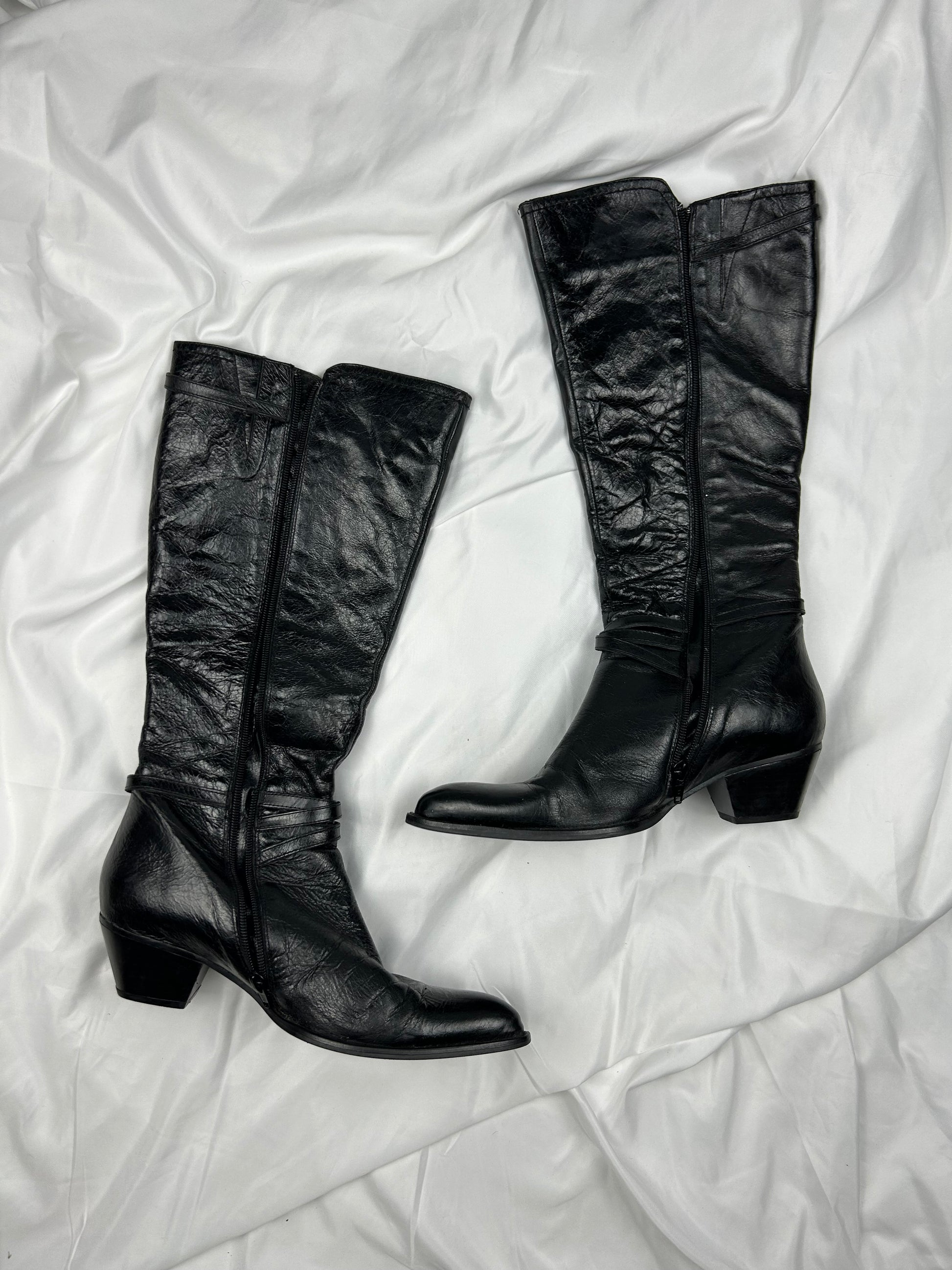 Black buckle belt knee high boots (38)