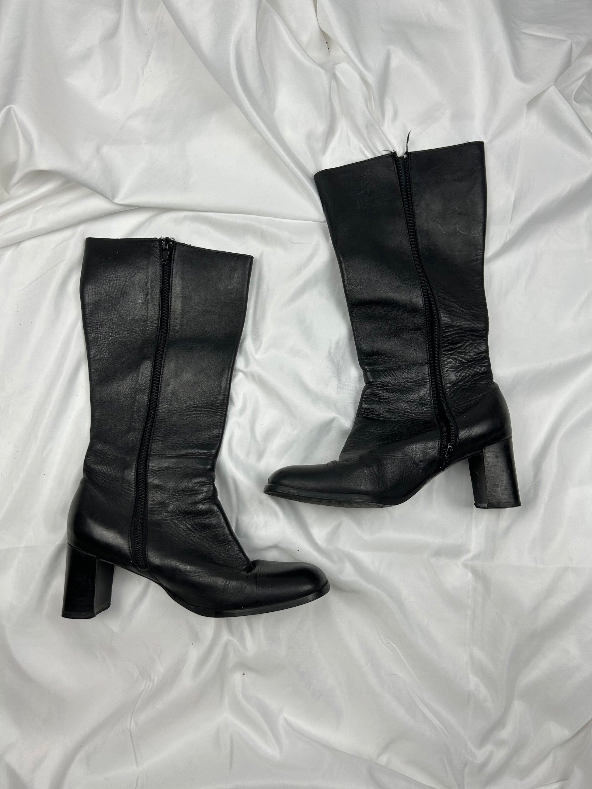 Black leather square heels boots (38)