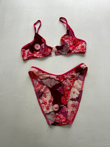 Red floral print belt y2k vintage high rise bikini set (M/L)