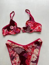 Load image into Gallery viewer, Red floral print belt y2k vintage high rise bikini set (M/L)