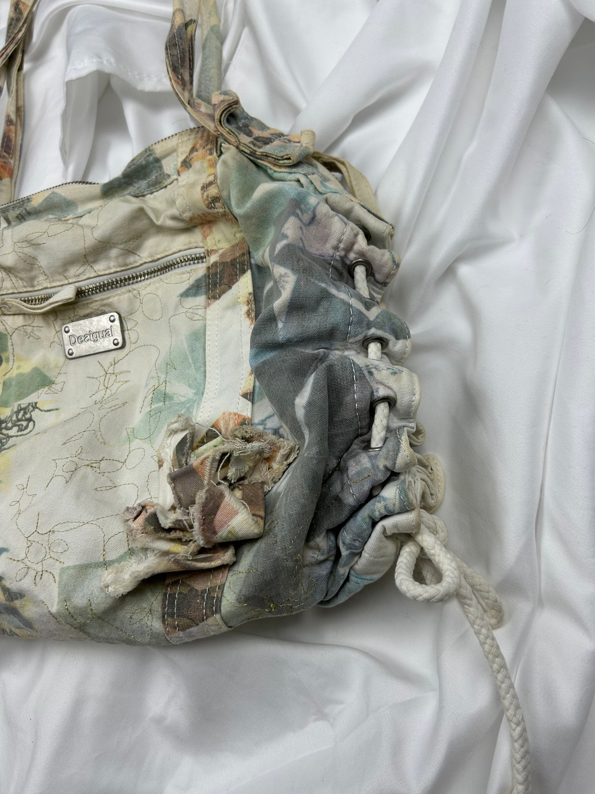 Cream floral print ruched  besace shoulder bag